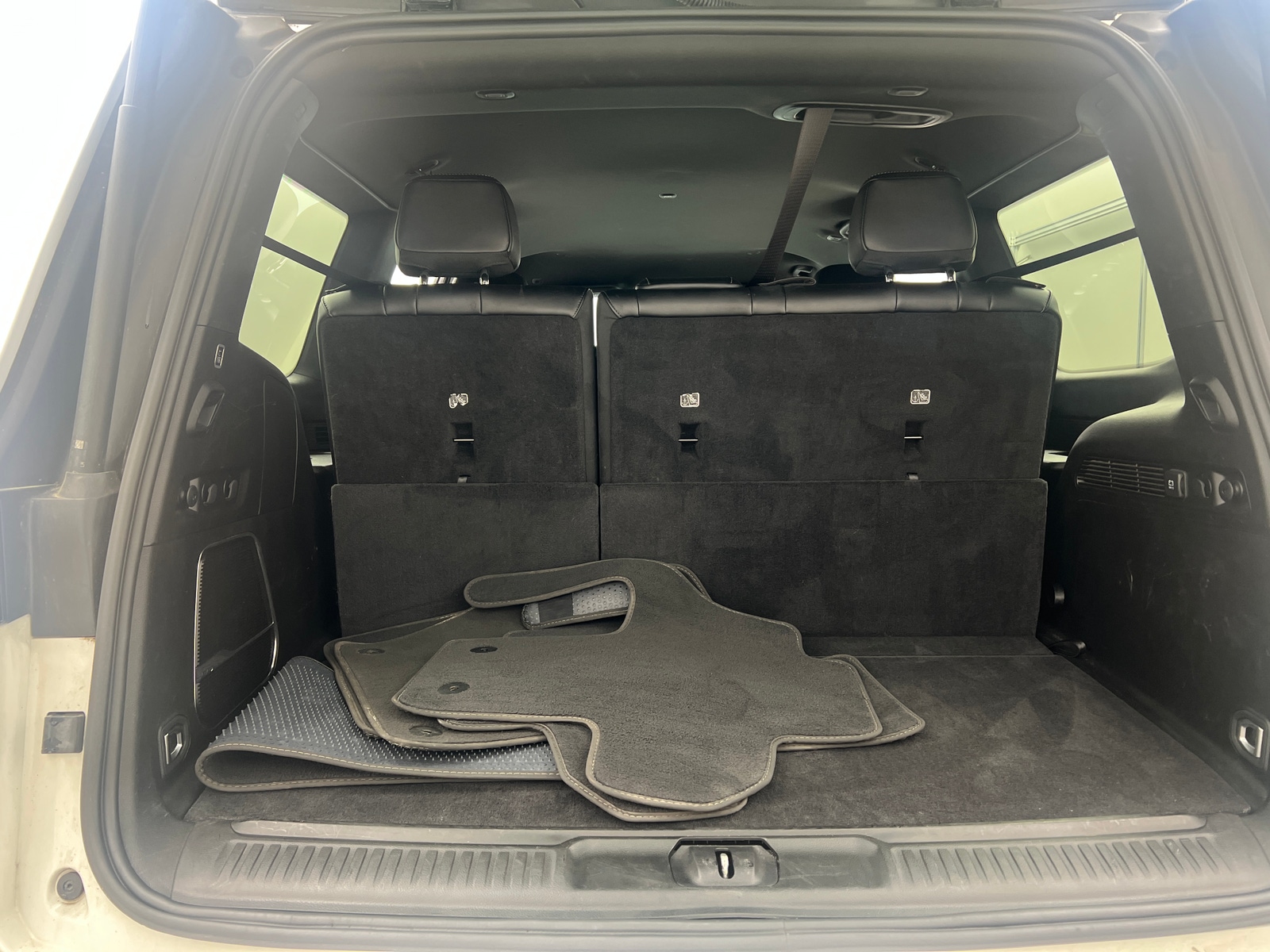 Thumbnail: 2024 Jeep Wagoneer - 6