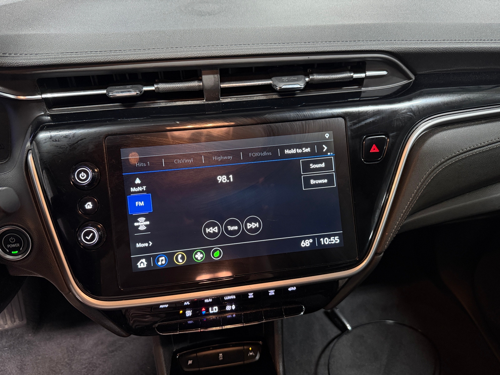 Thumbnail: 2023 Chevrolet Bolt EUV - 4