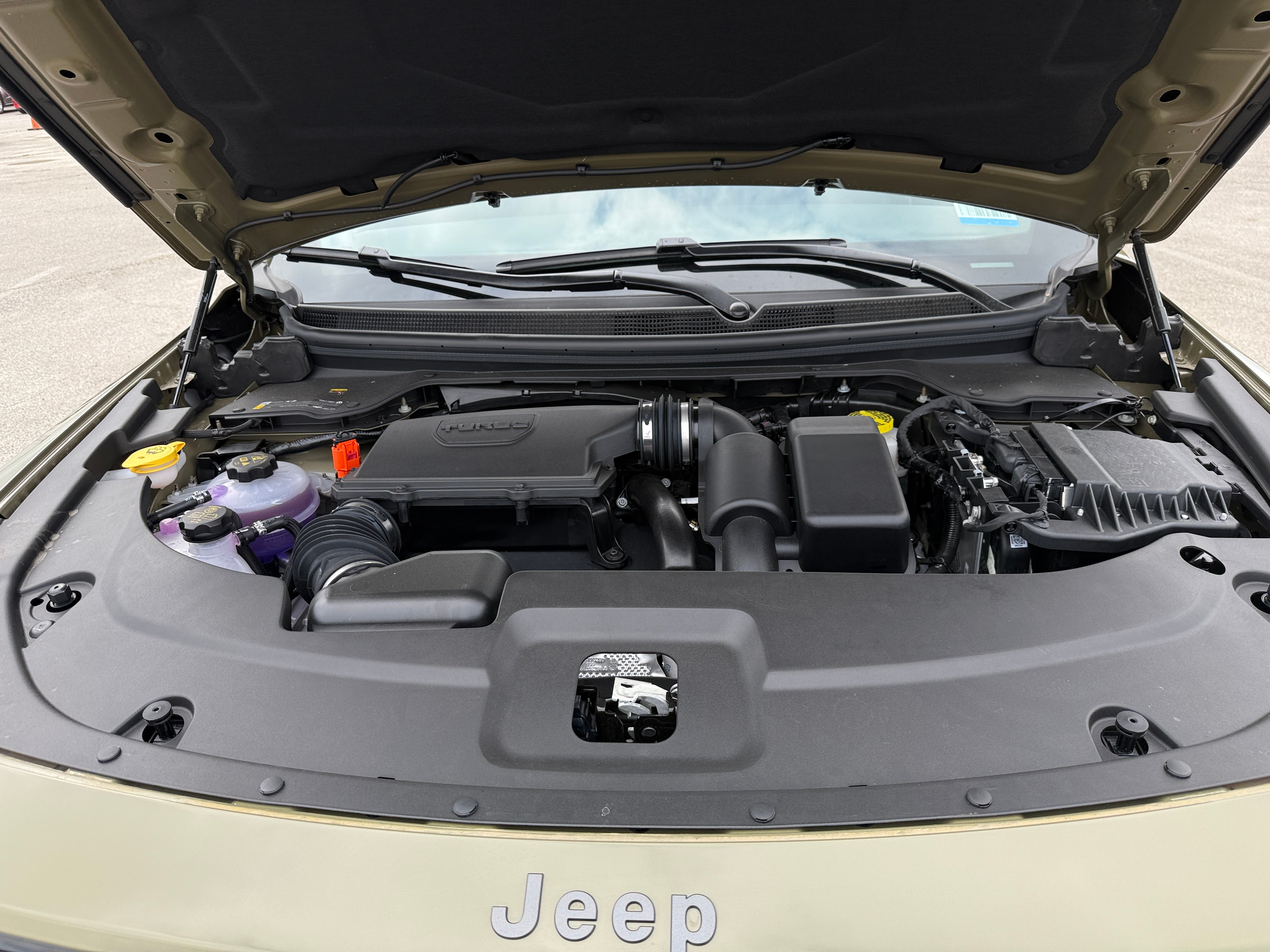 2026 Jeep Cherokee Limited HEV 4X4's photo