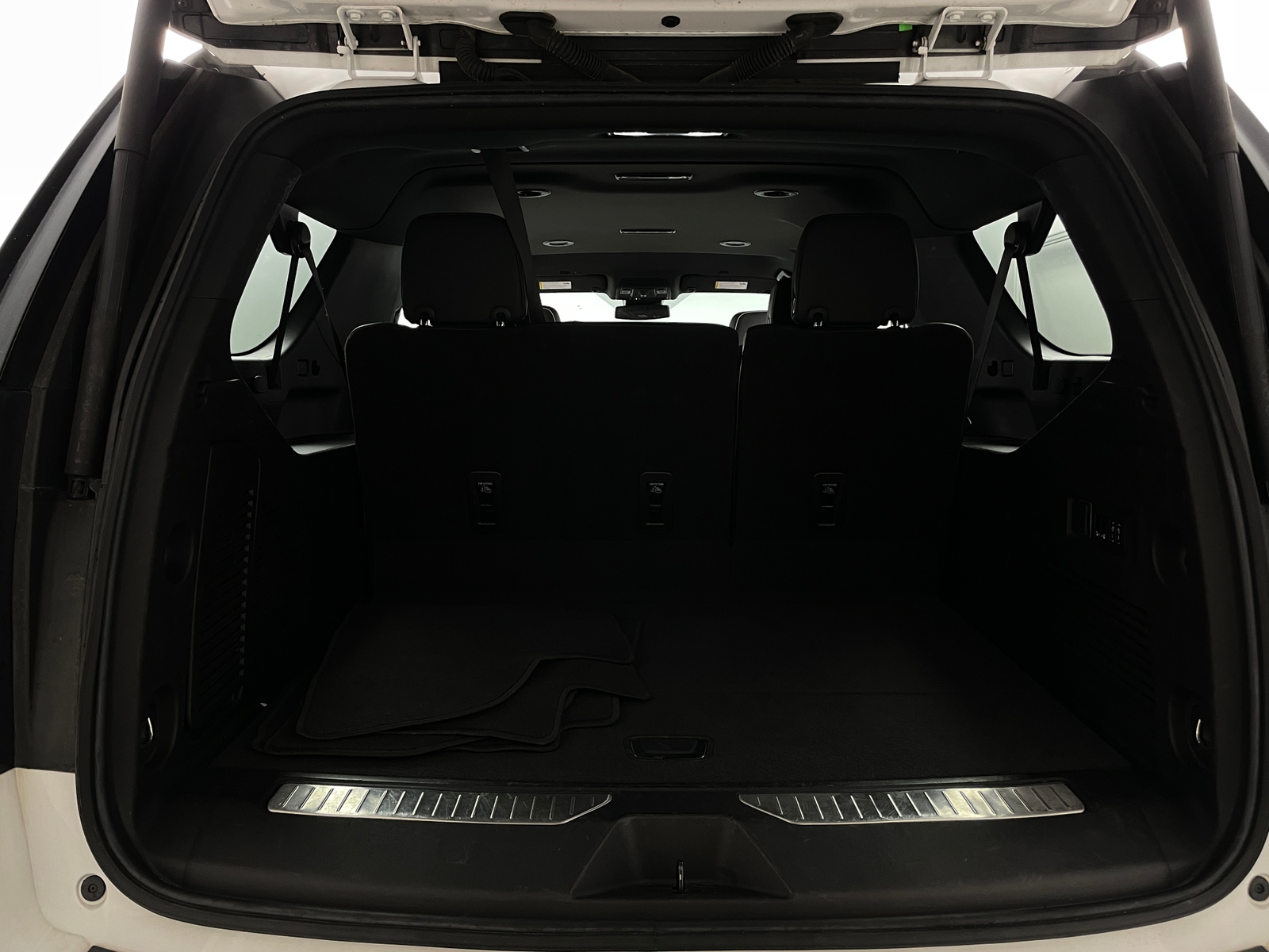 Thumbnail: 2023 Chevrolet Suburban - 6