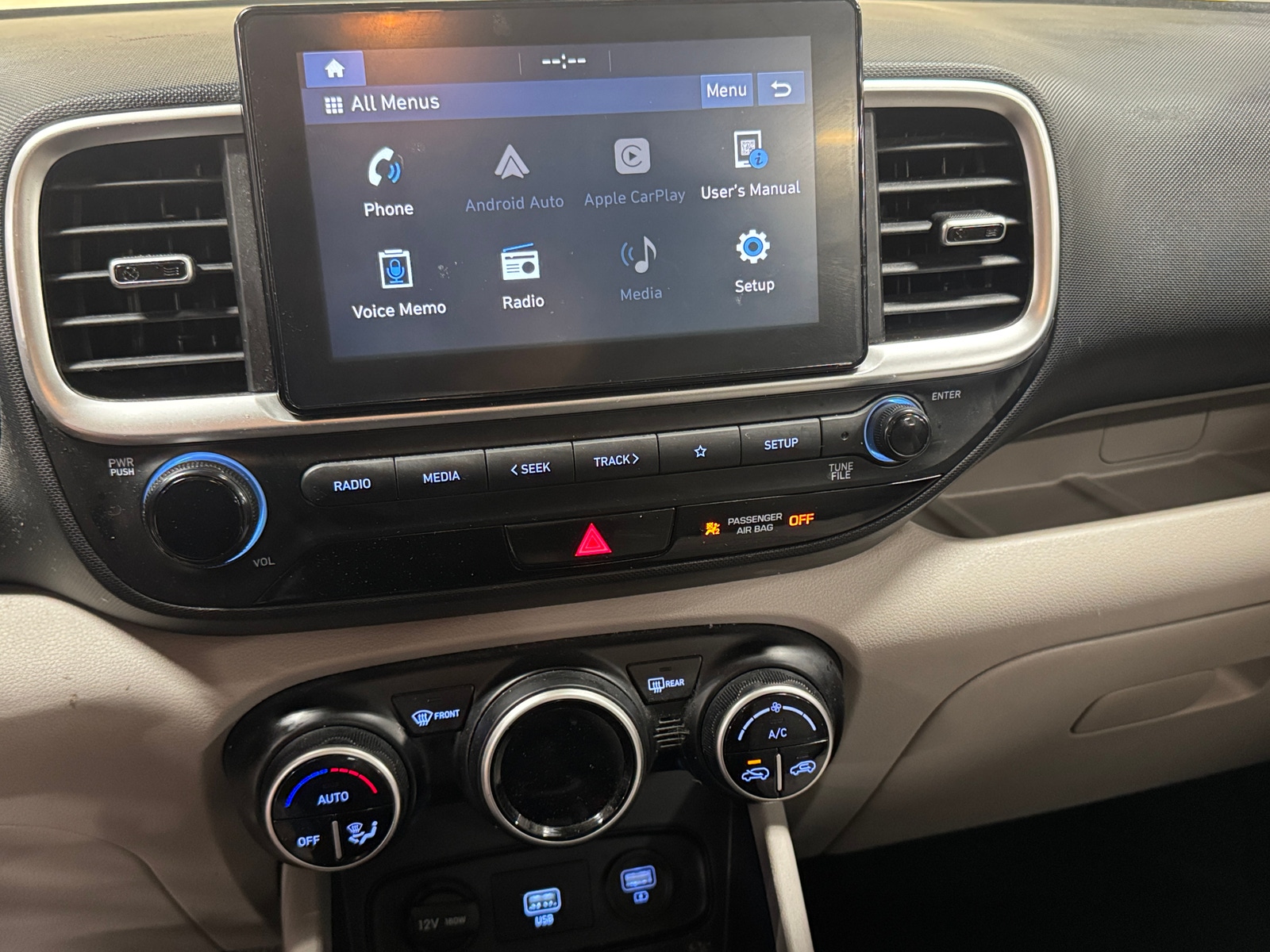 Thumbnail: 2020 Hyundai Venue - 4