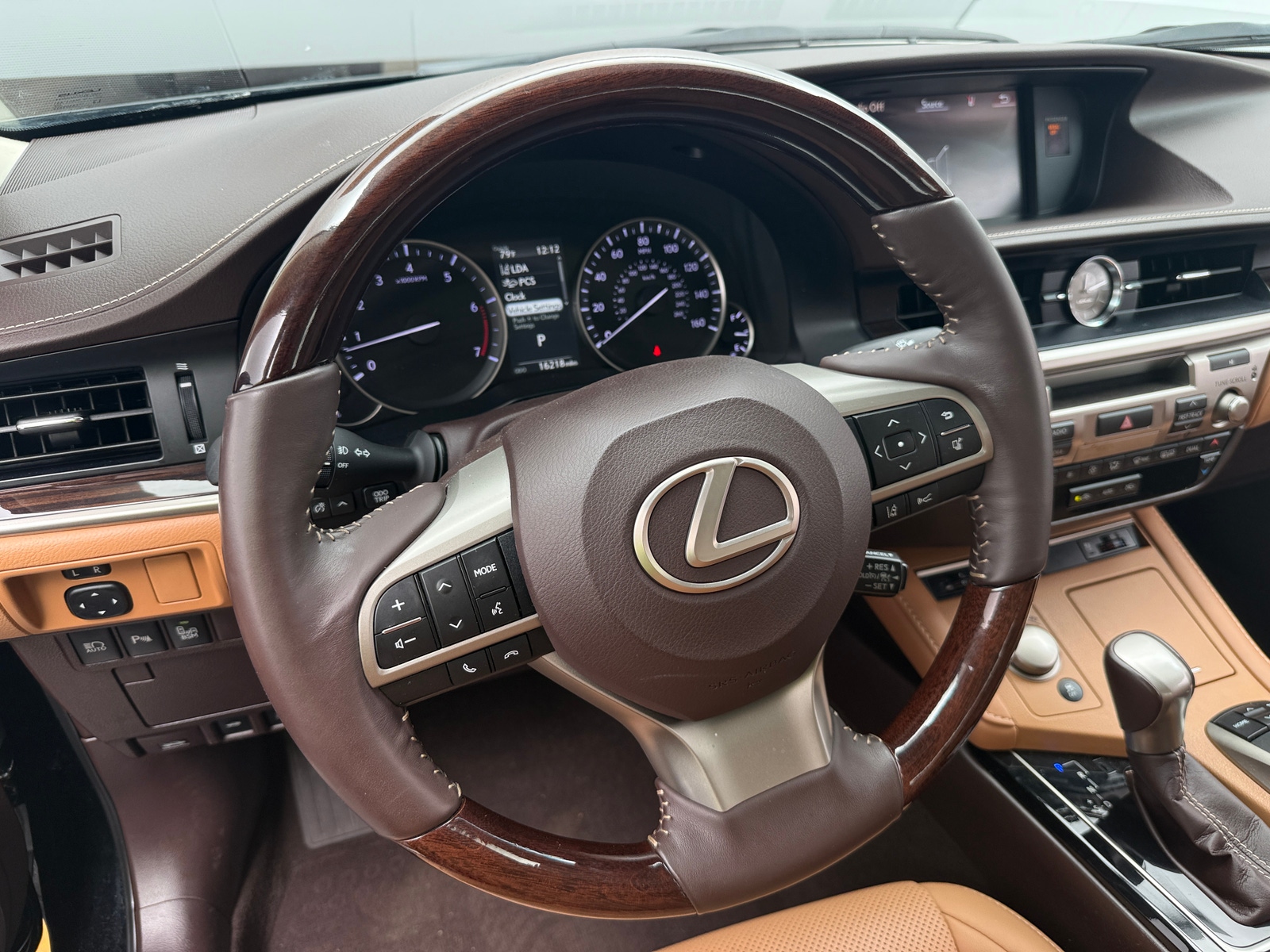 Thumbnail: 2018 Lexus ES - 4