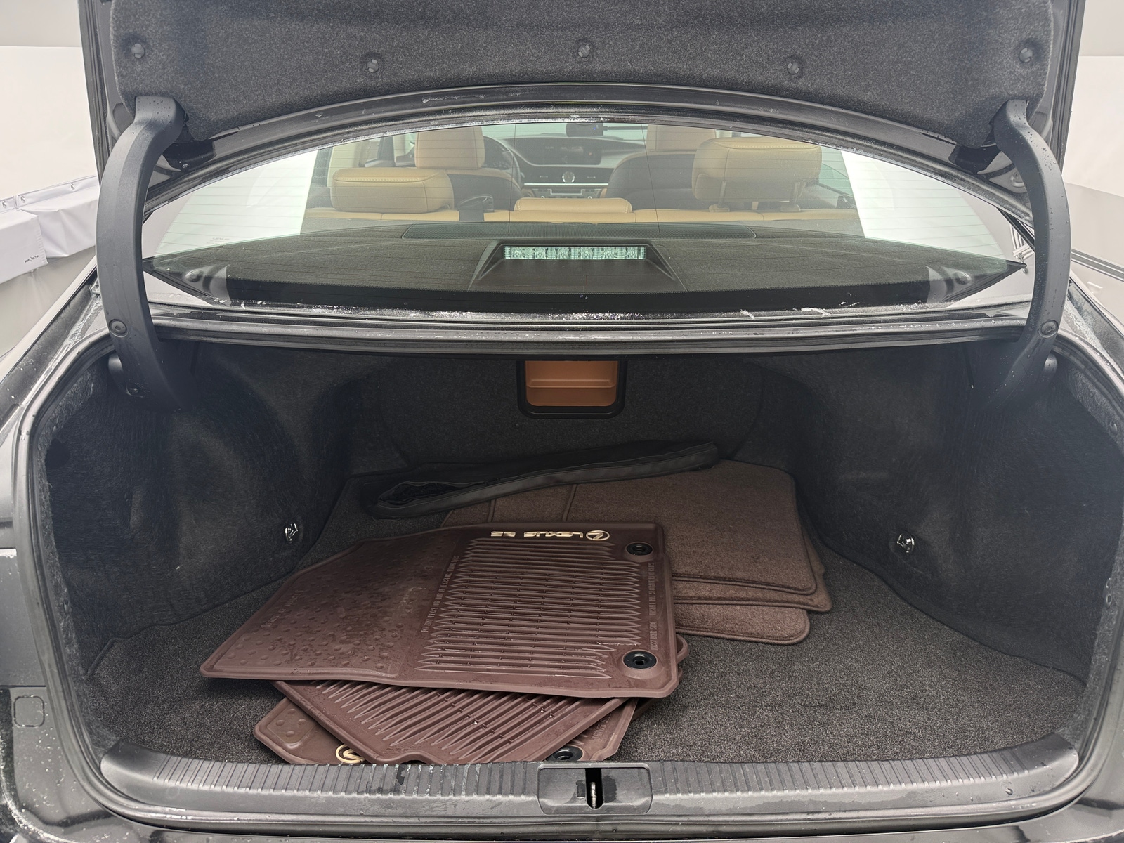 Thumbnail: 2018 Lexus ES - 6