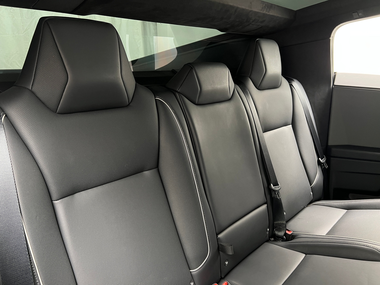 Thumbnail: 2025 Tesla Cybertruck - 5