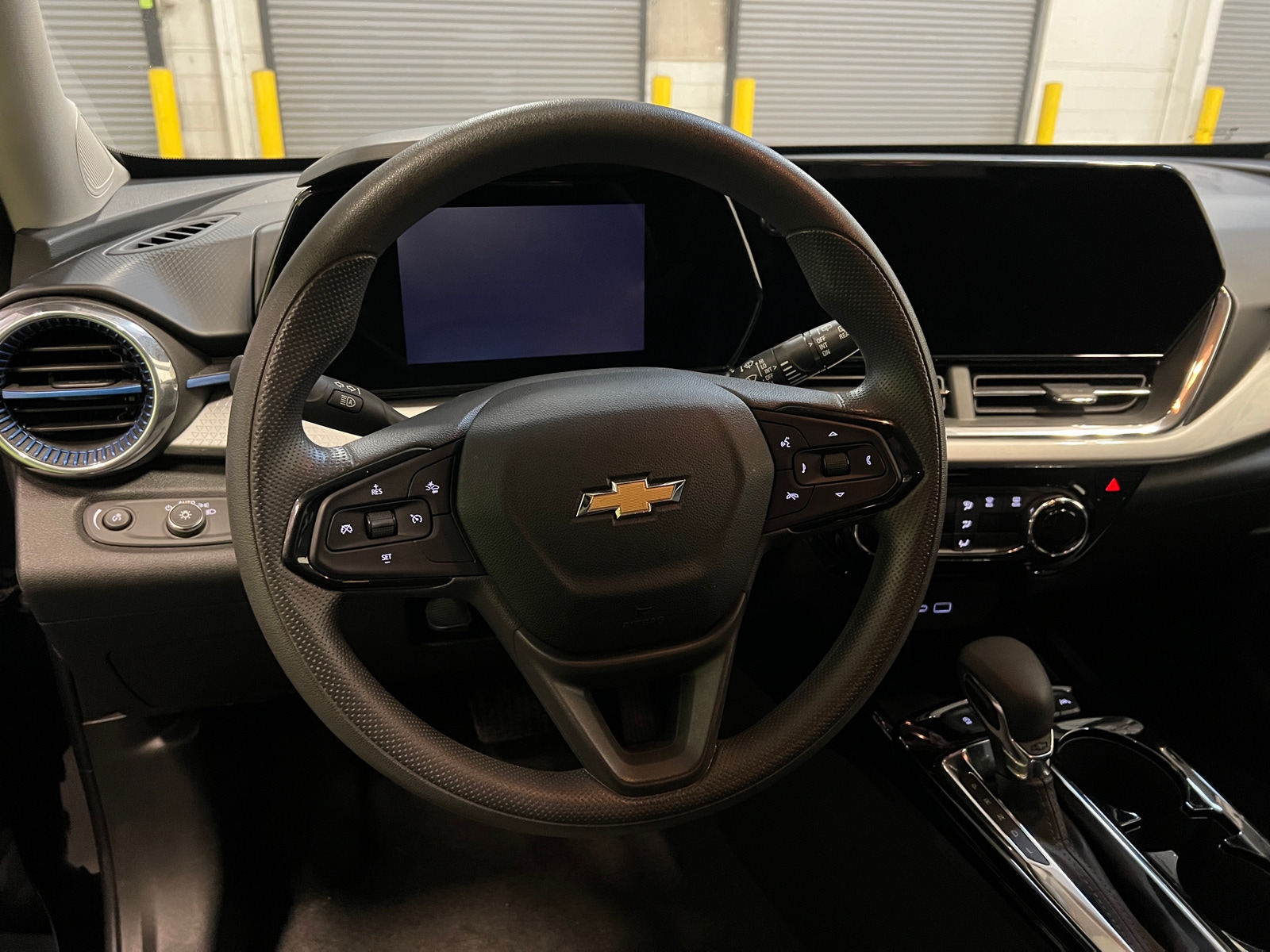 Thumbnail: 2025 Chevrolet Trax - 5