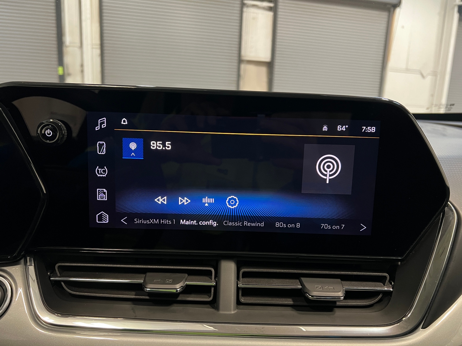 Thumbnail: 2025 Chevrolet Trax - 4