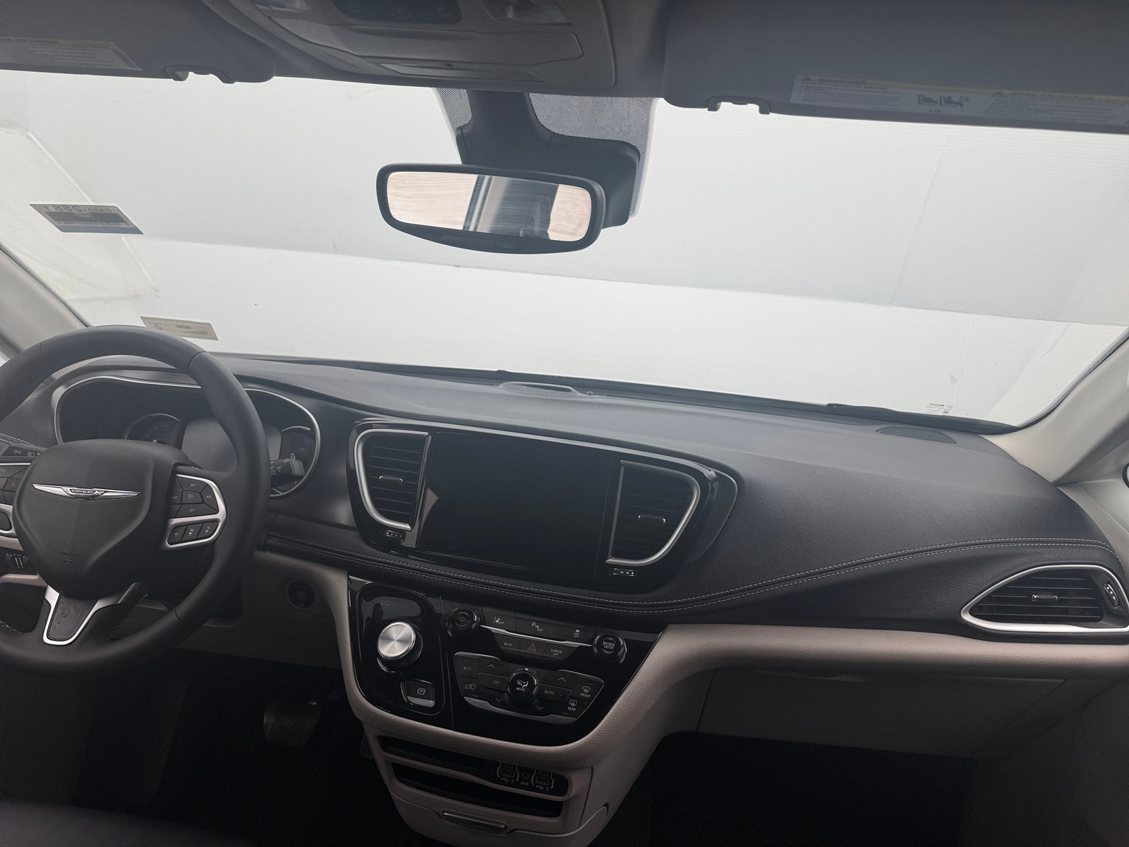 Thumbnail: 2024 Chrysler Pacifica - 2