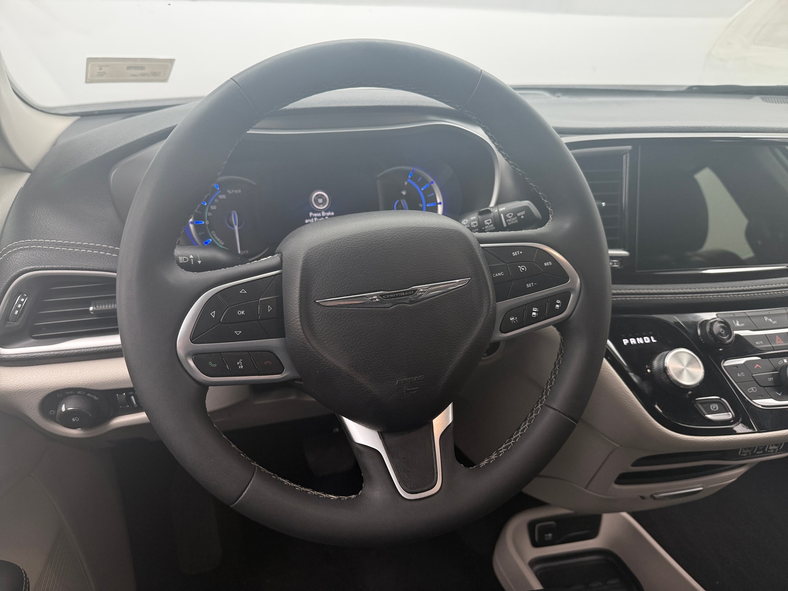 Thumbnail: 2024 Chrysler Pacifica - 4