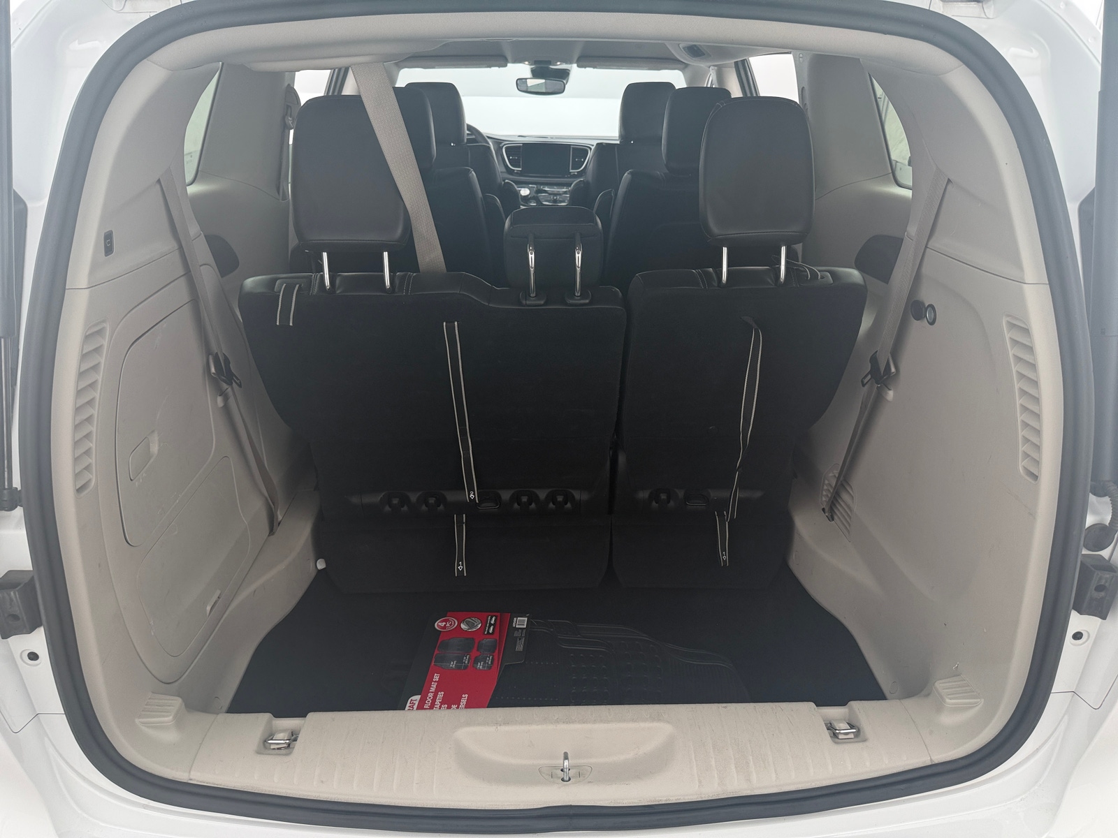 Thumbnail: 2024 Chrysler Pacifica - 6