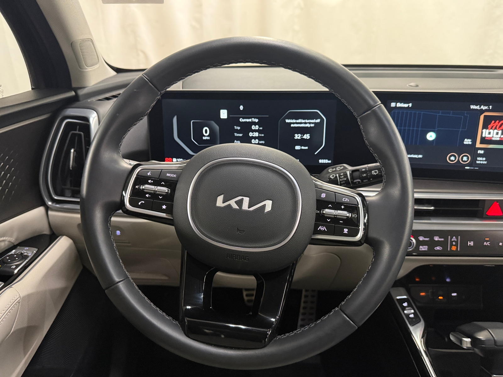 Thumbnail: 2025 Kia Sorento - 4