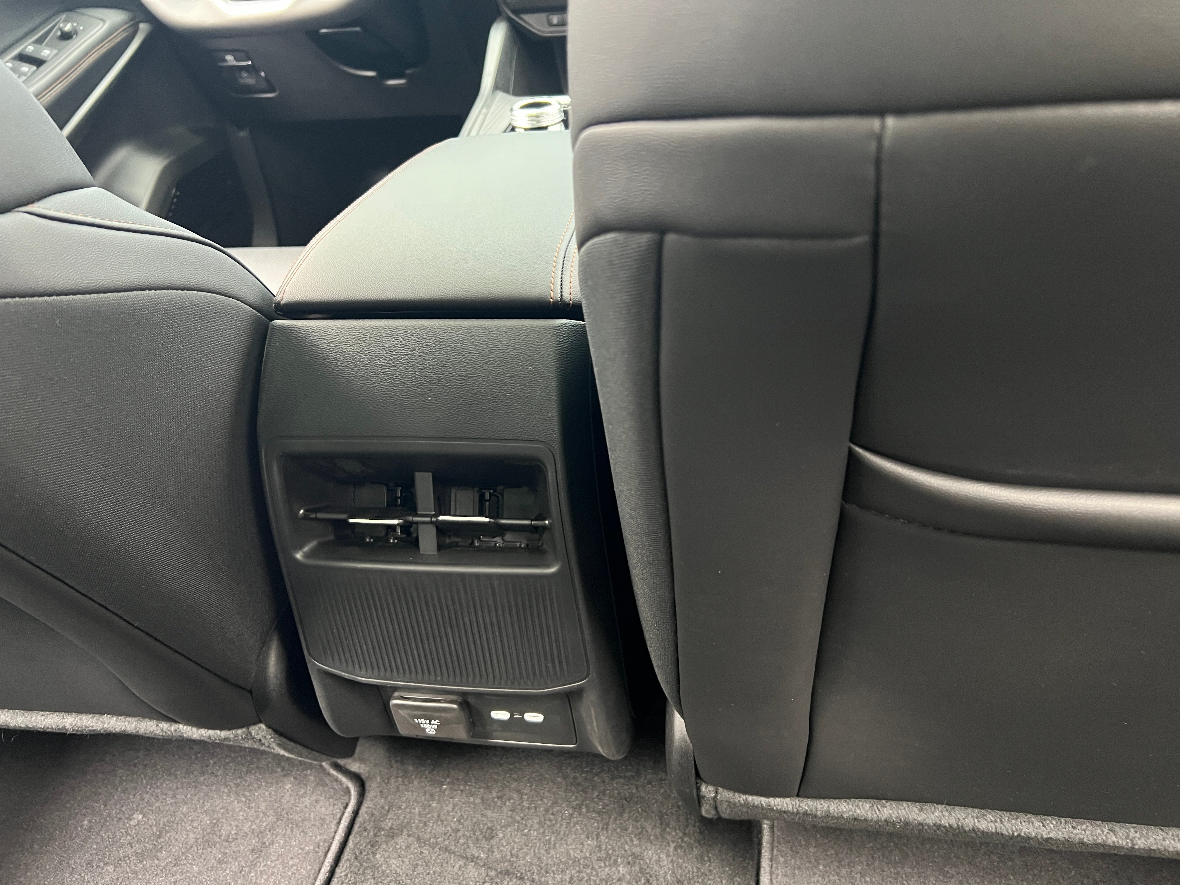 2026 Jeep Cherokee Overland - Photo 3