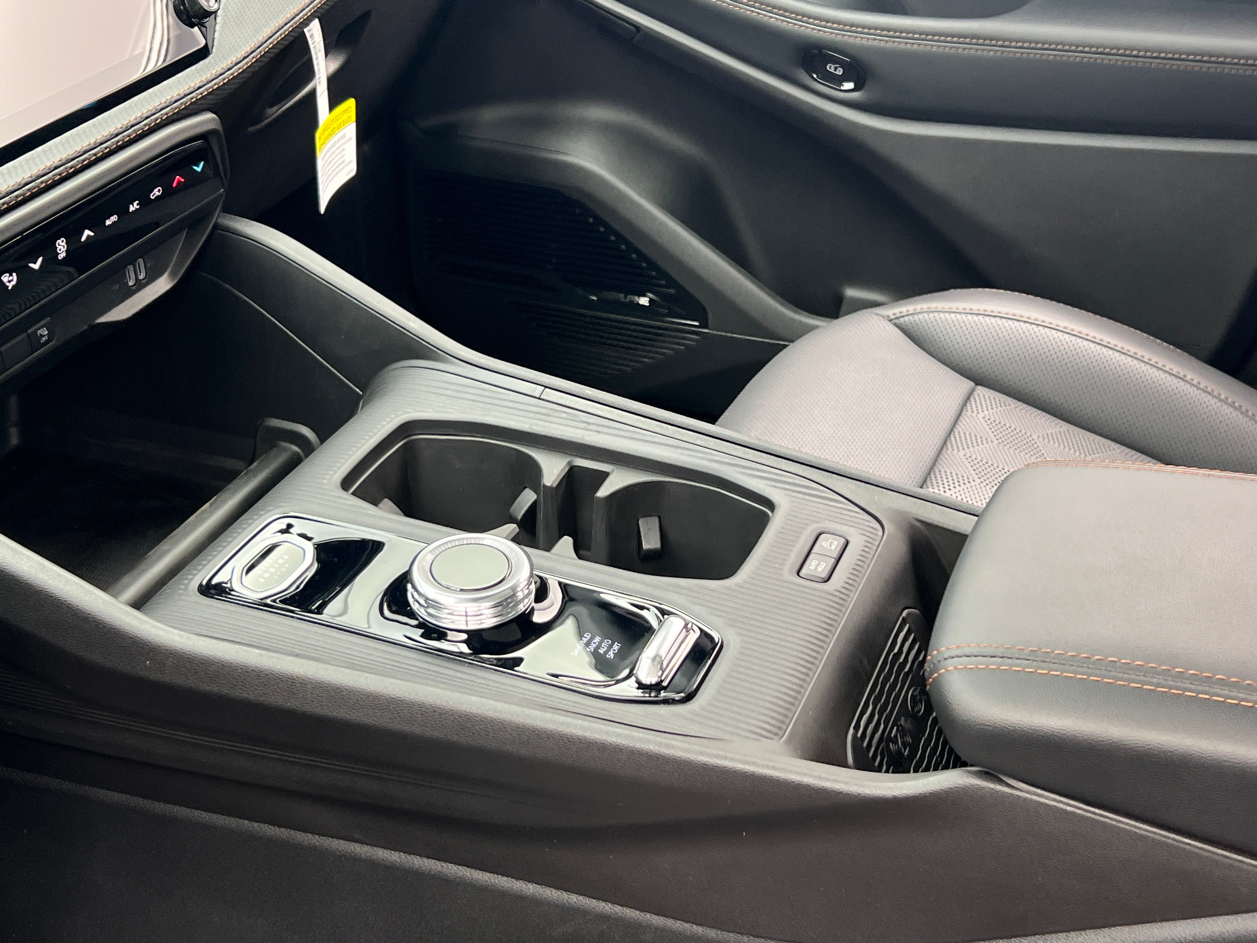 2026 Jeep Cherokee Overland - Photo 6