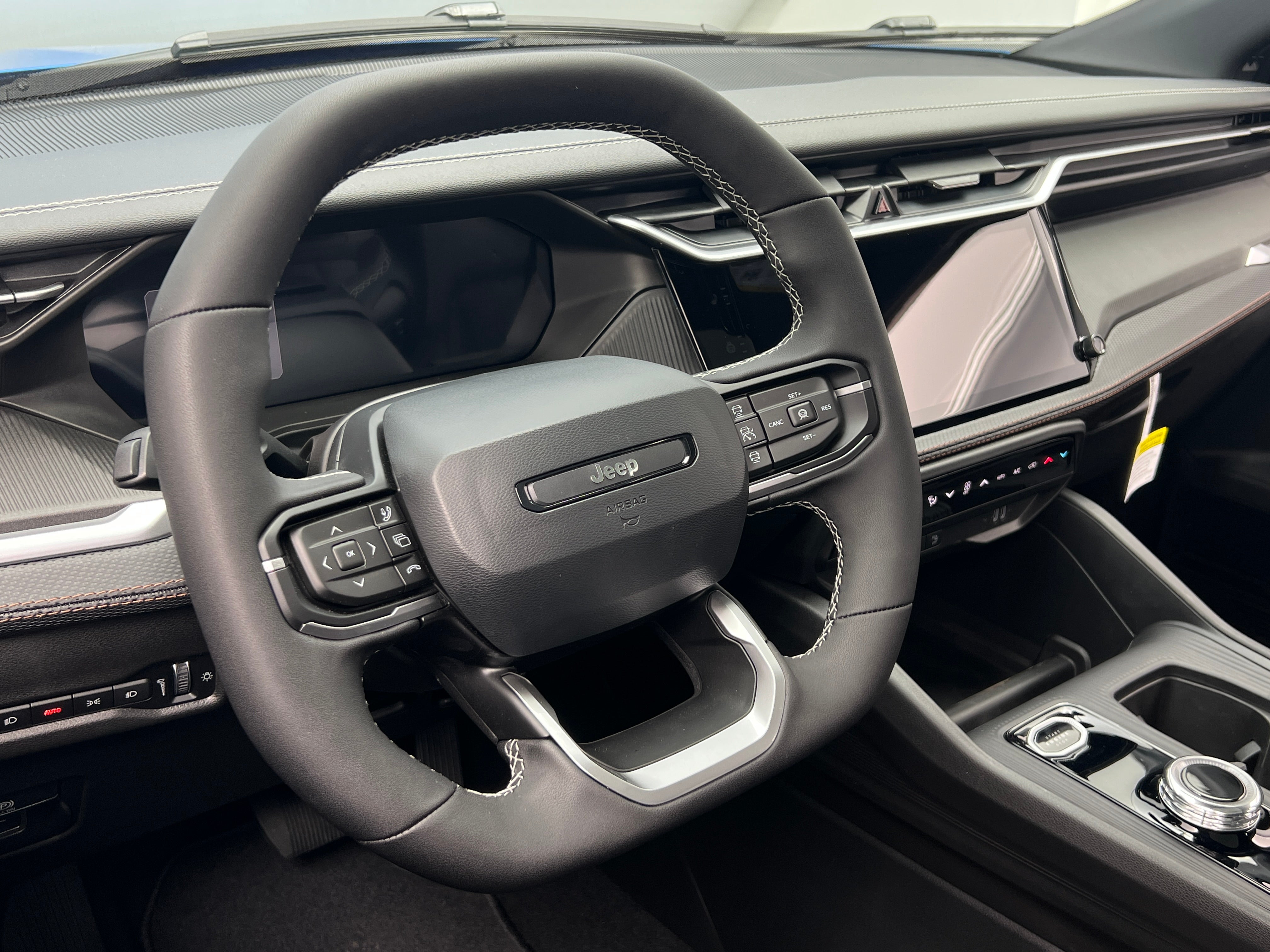 2026 Jeep Cherokee Overland - Photo 7
