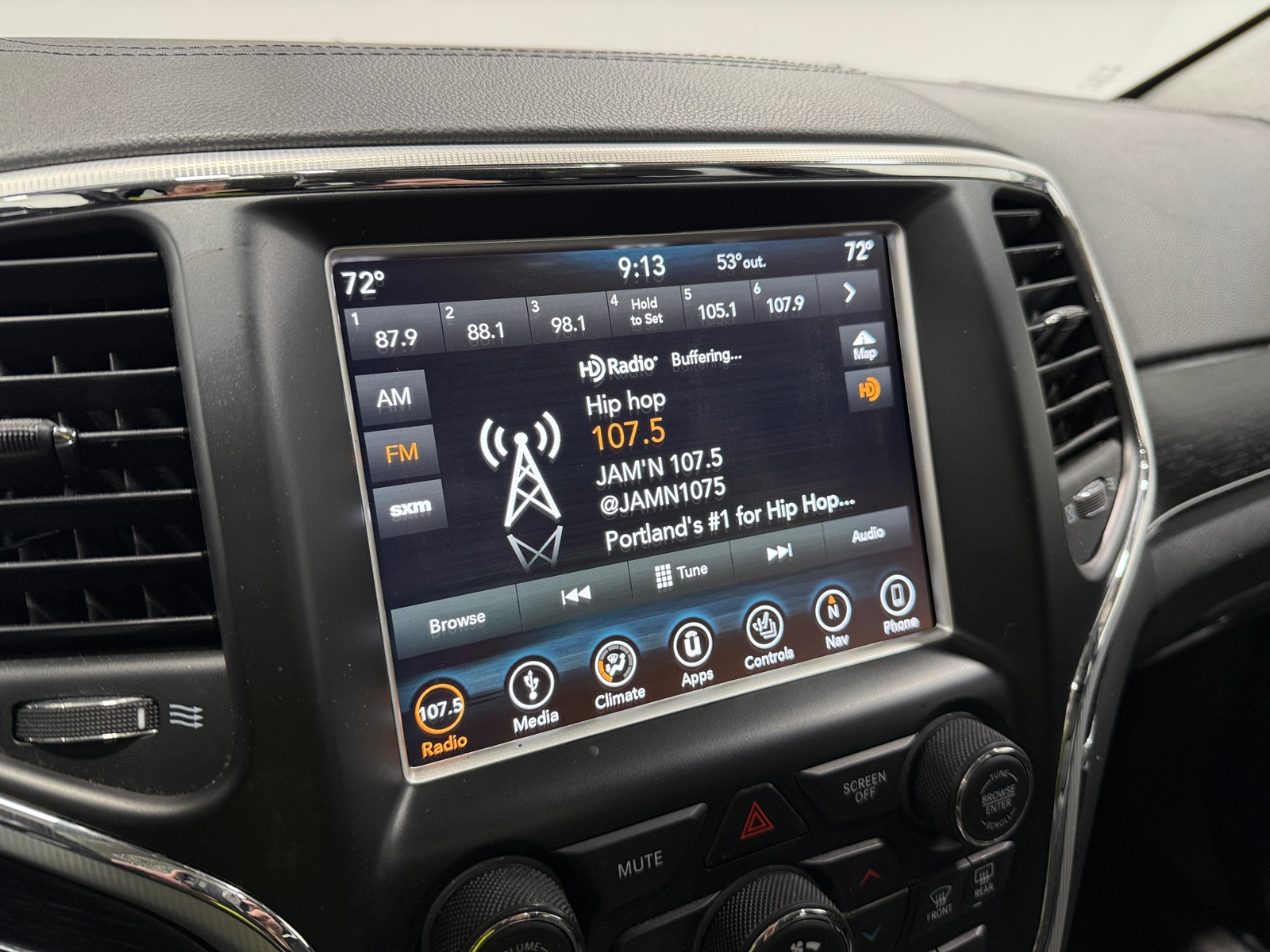 Thumbnail: 2018 Jeep Grand Cherokee - 3