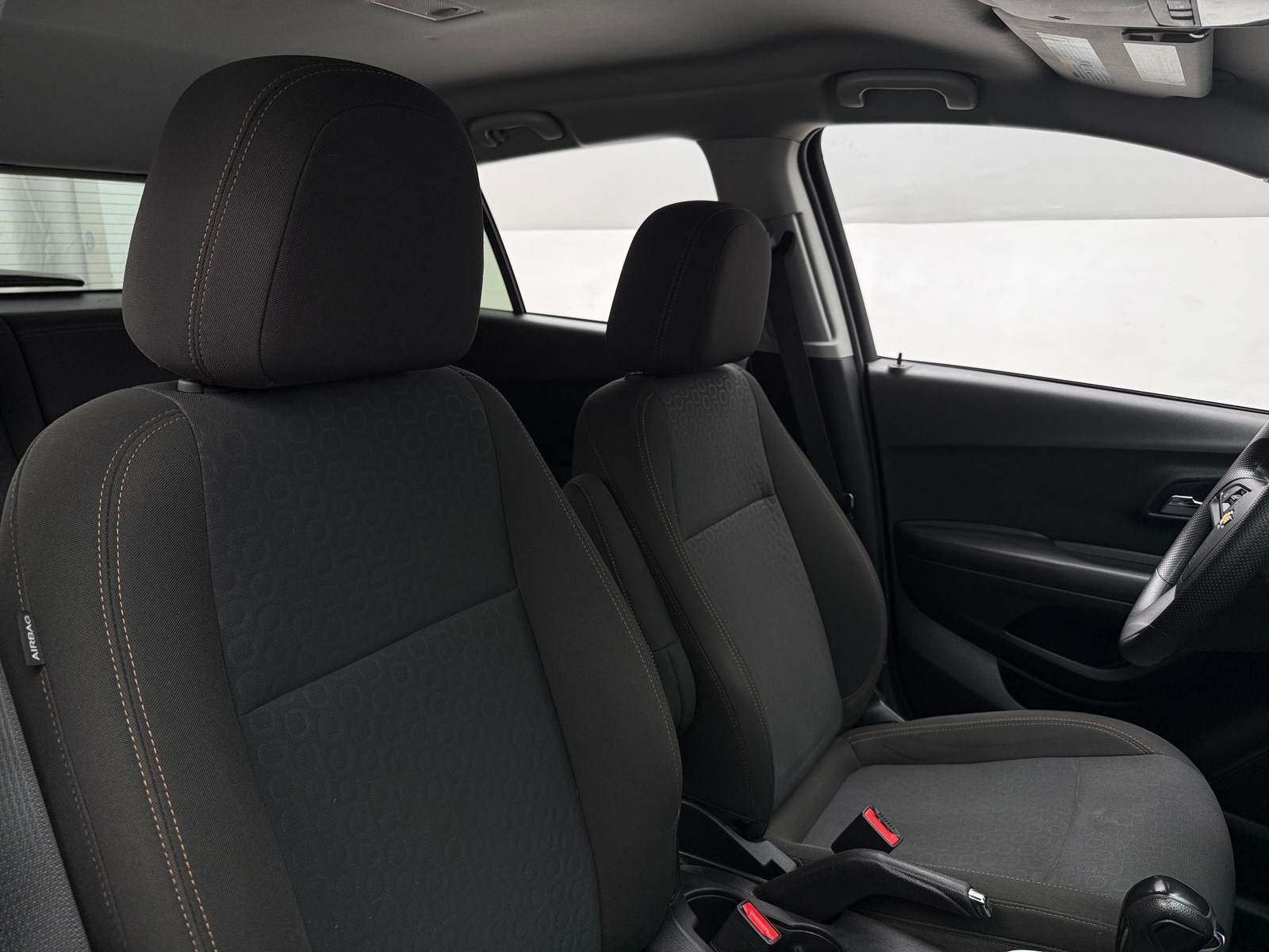 Thumbnail: 2021 Chevrolet Trax - 2