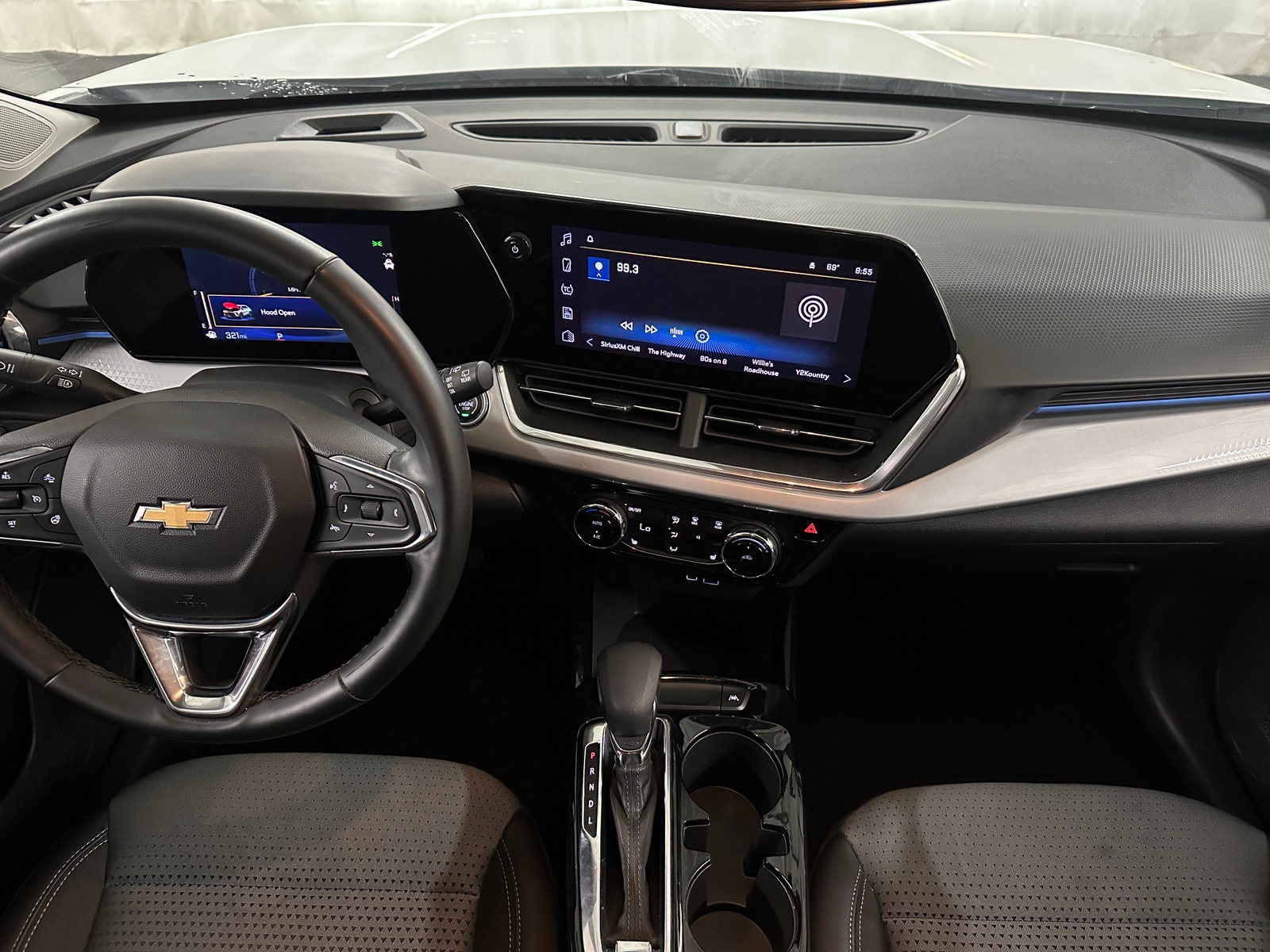 Thumbnail: 2025 Chevrolet Trax - 3