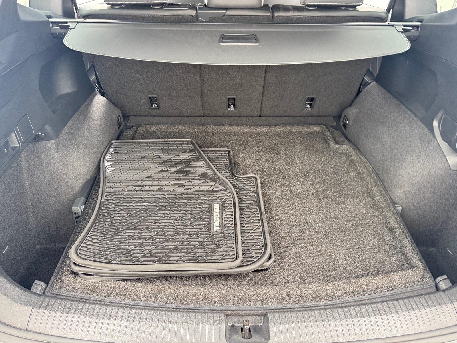 Thumbnail: 2022 Volkswagen Tiguan - 6