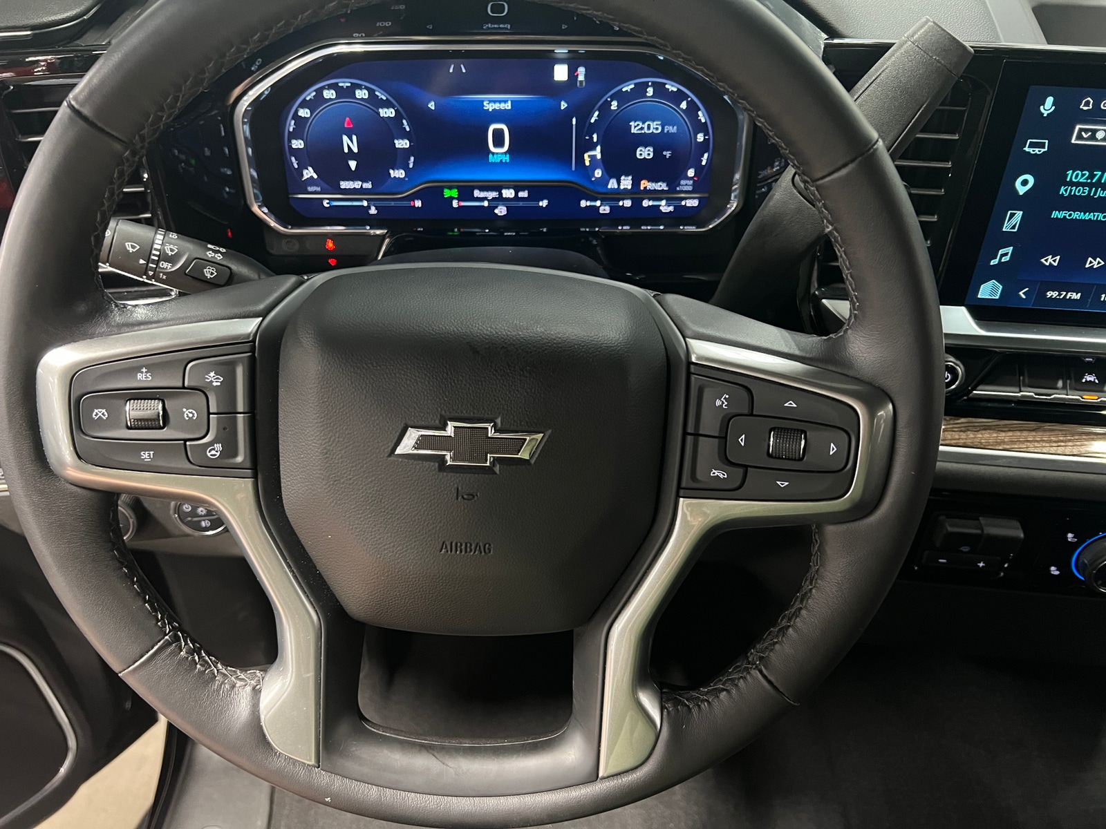 Thumbnail: 2022 Chevrolet Silverado 1500 - 5