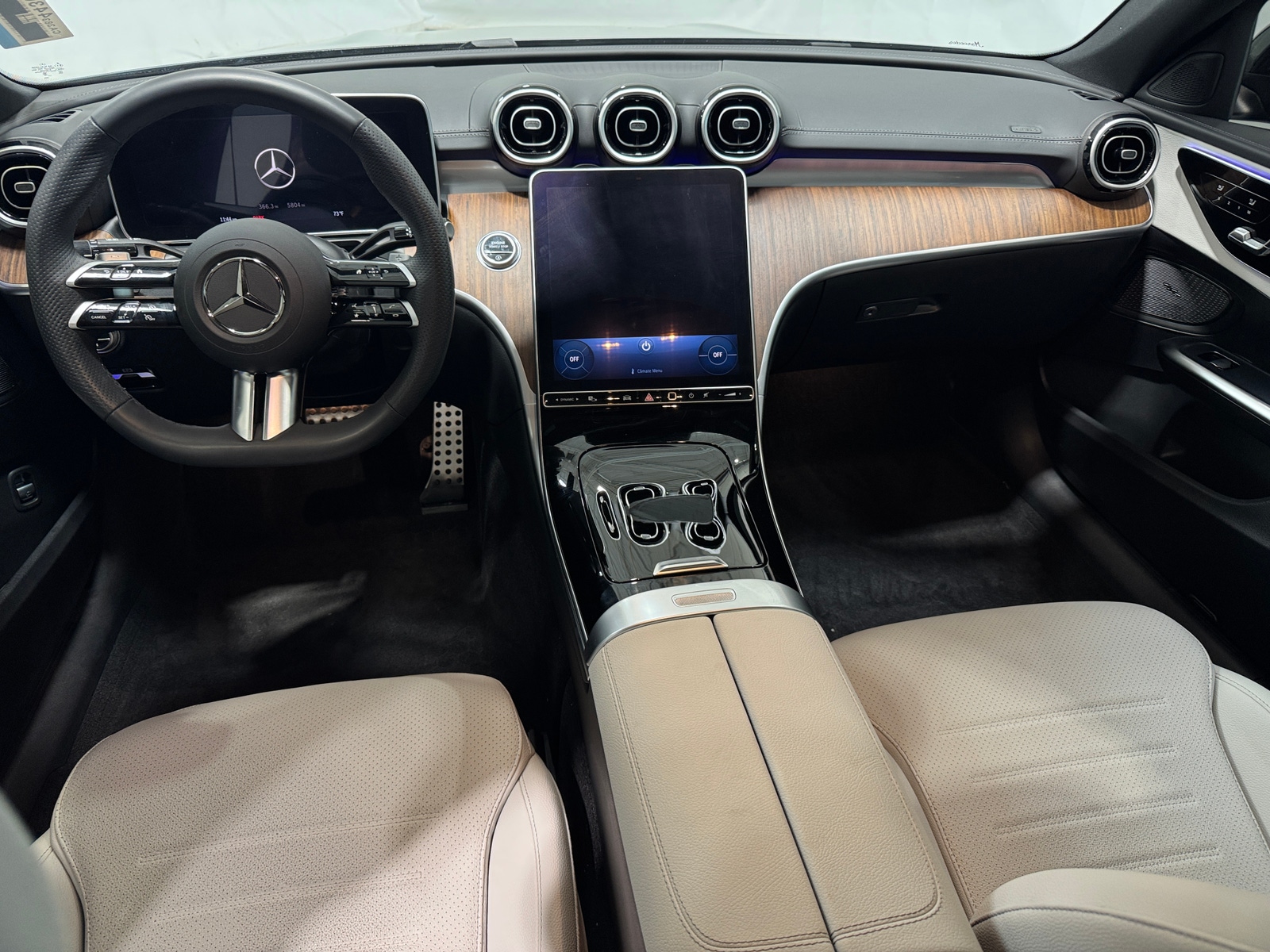 Thumbnail: 2024 Mercedes-Benz C-Class - 2