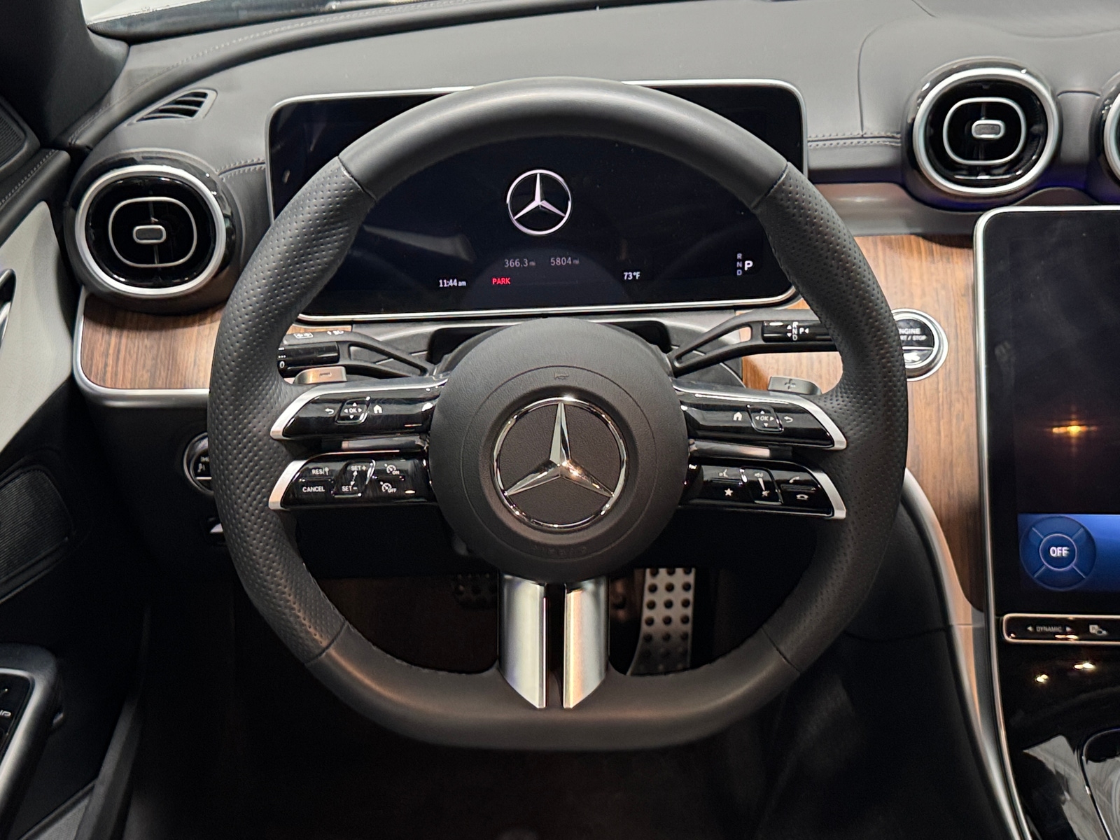 Thumbnail: 2024 Mercedes-Benz C-Class - 4