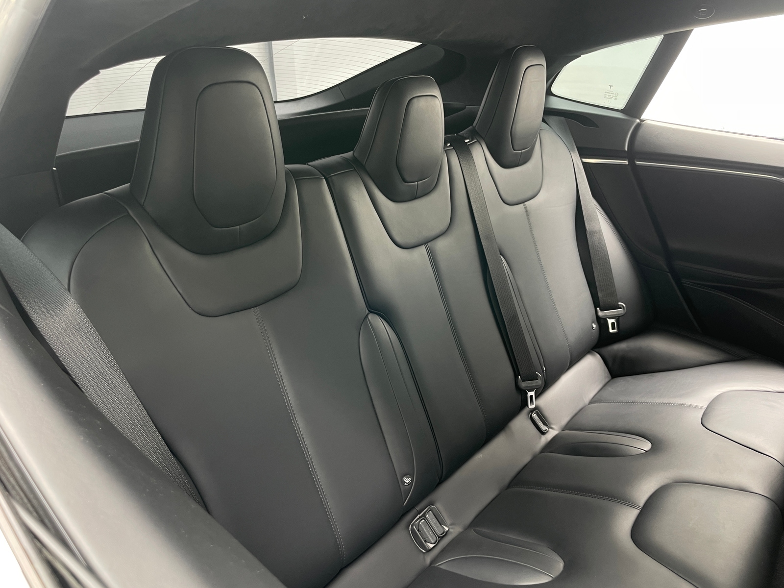 Thumbnail: 2016 Tesla Model S - 5