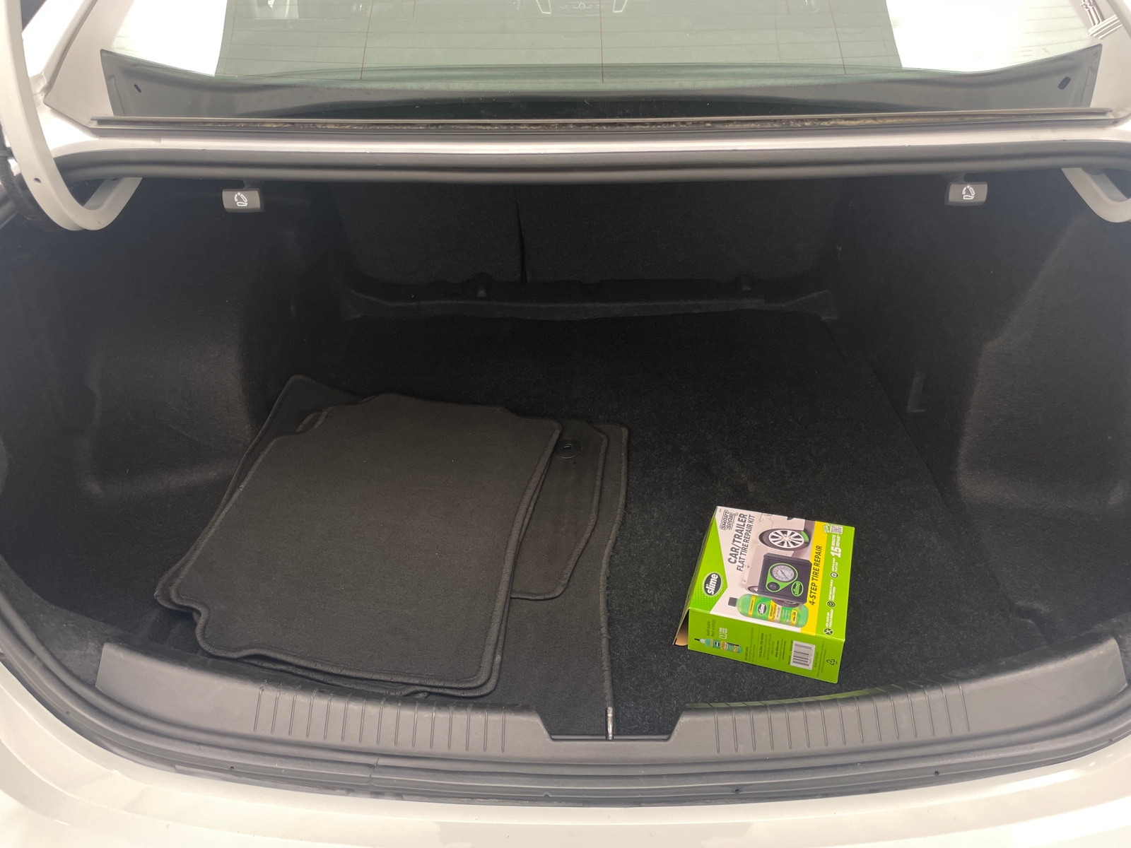 Thumbnail: 2024 Chevrolet Malibu - 7