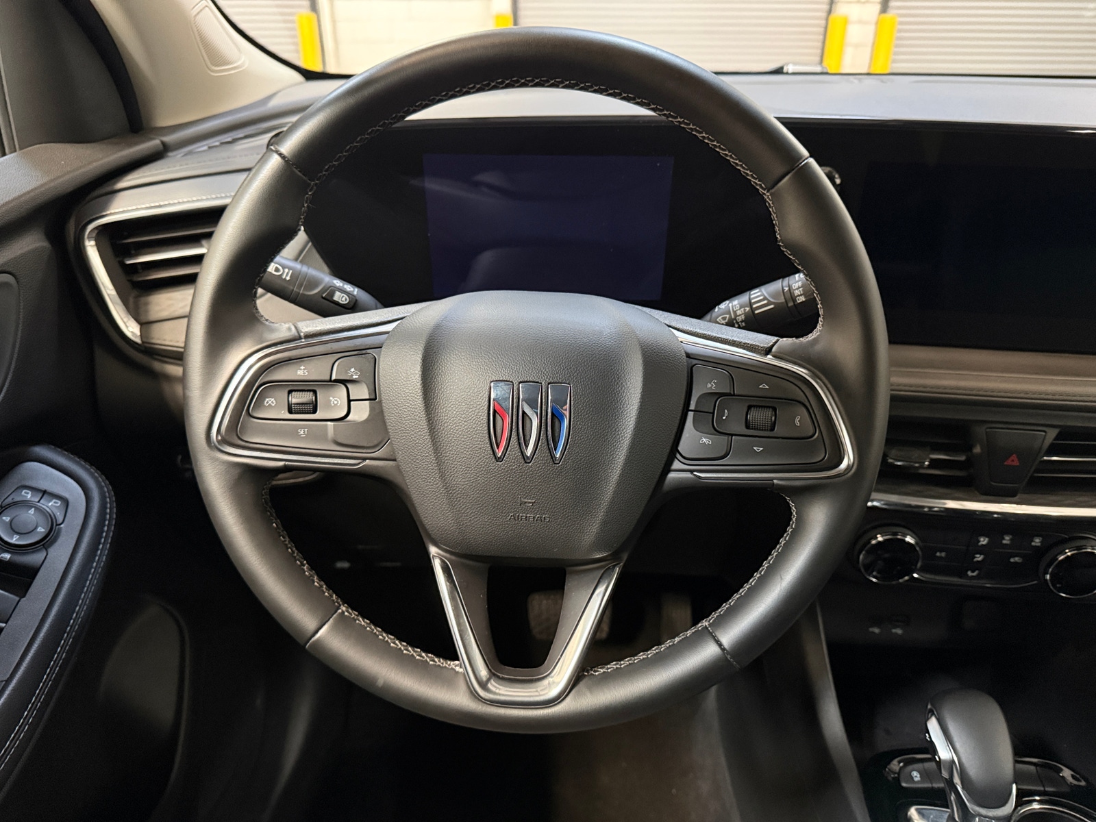 Thumbnail: 2025 Buick Encore GX - 4