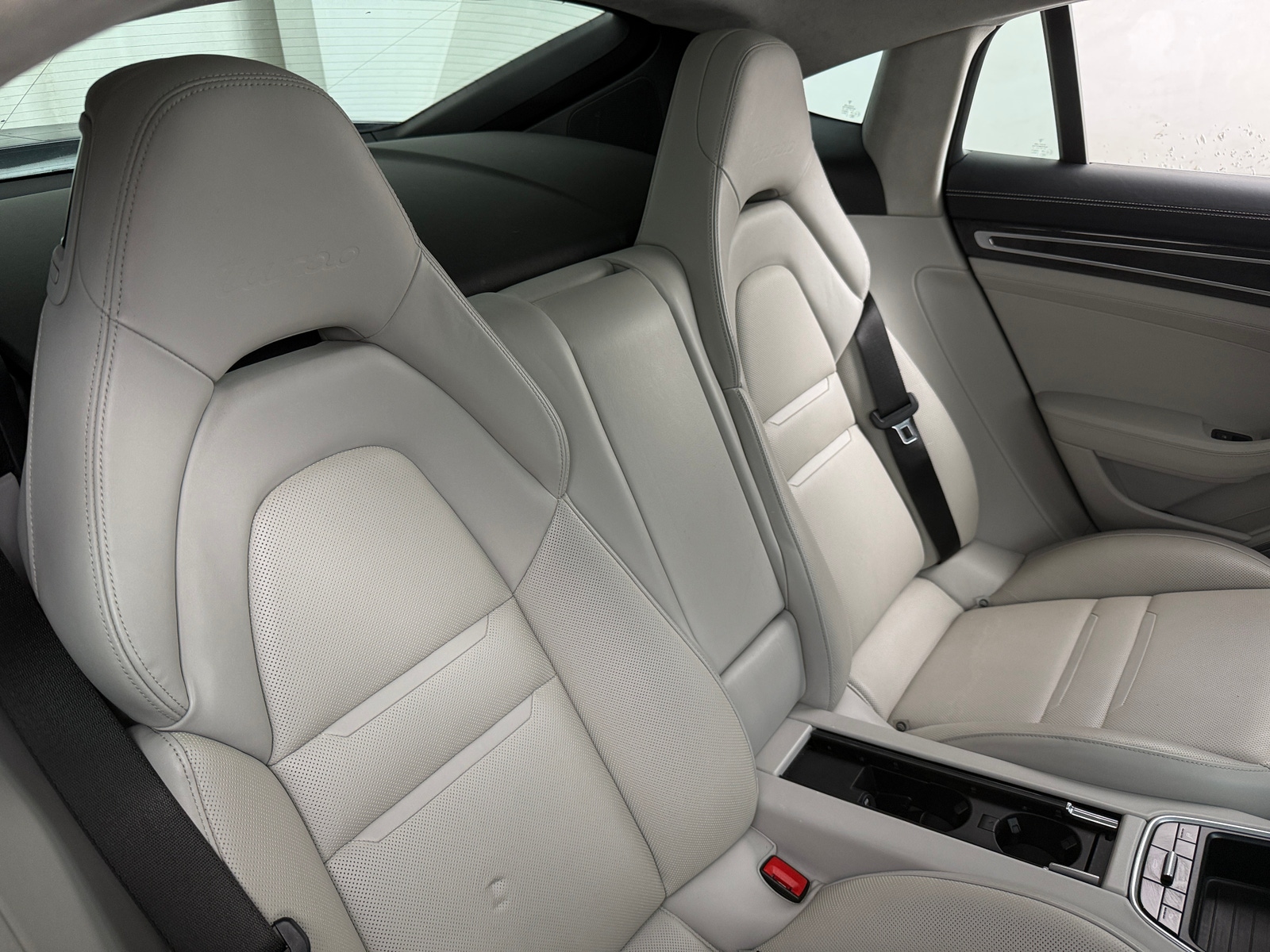 Thumbnail: 2019 Porsche Panamera - 5