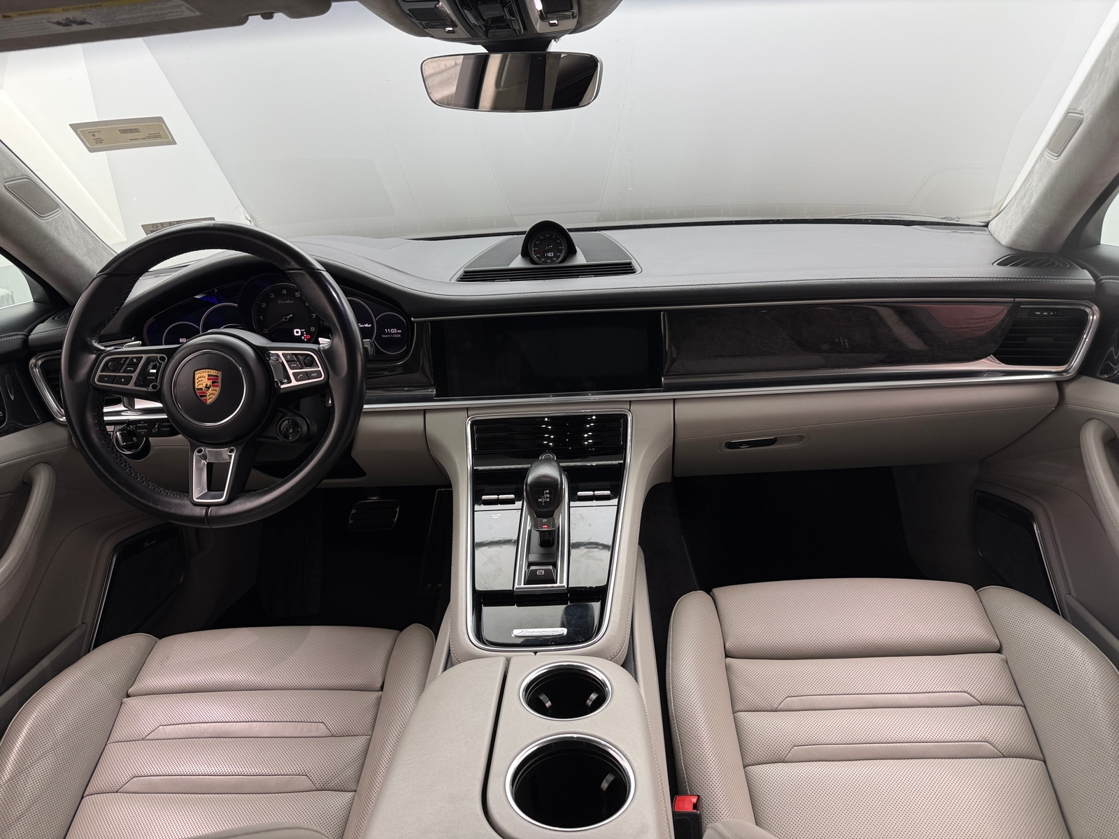 Thumbnail: 2019 Porsche Panamera - 2