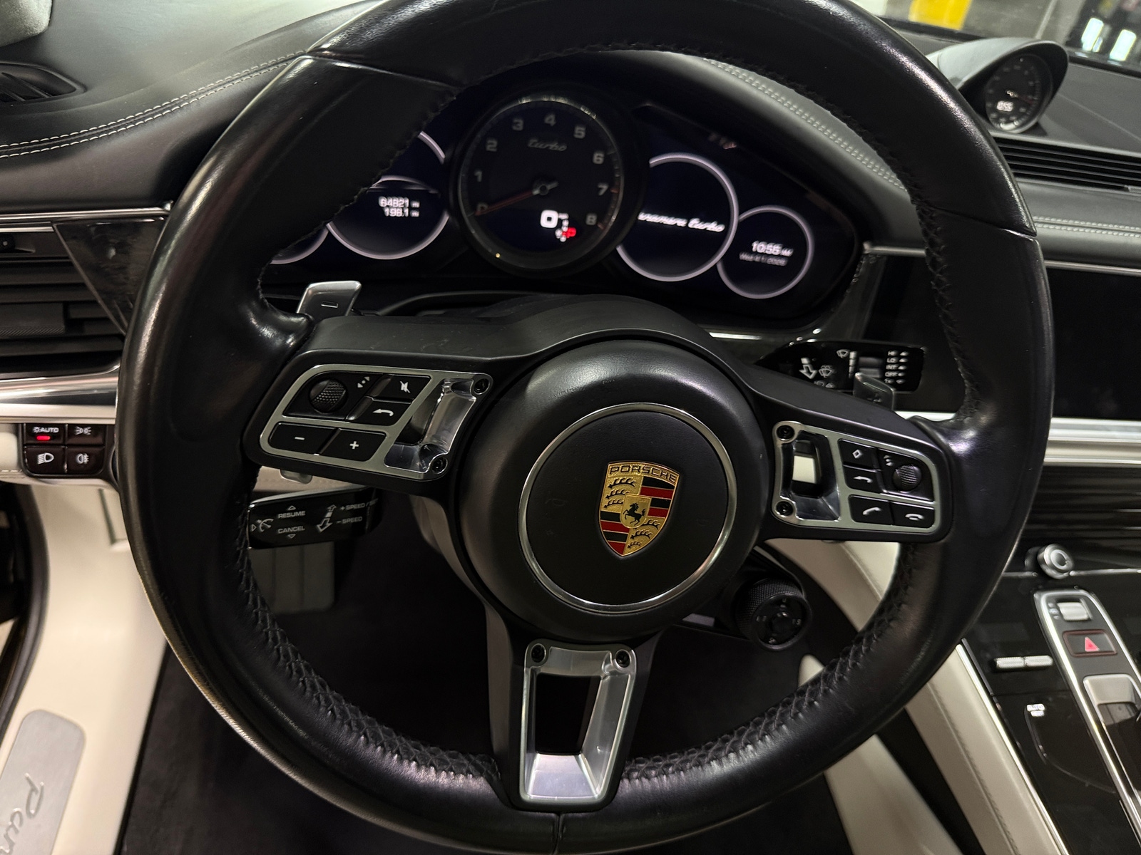 Thumbnail: 2019 Porsche Panamera - 4