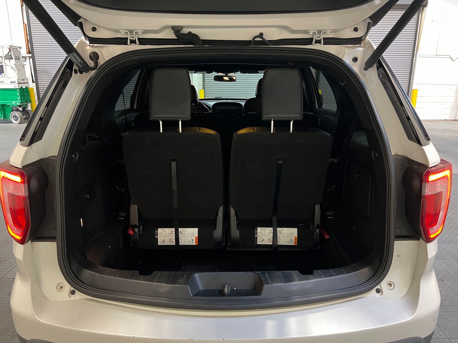 Thumbnail: 2017 Ford Explorer - 6