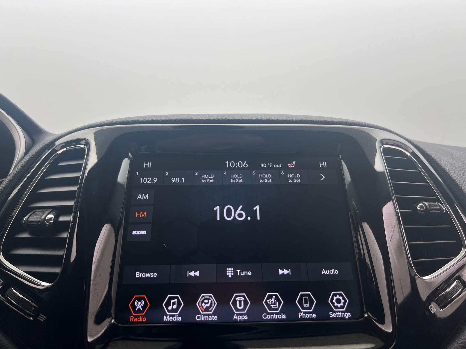 Thumbnail: 2019 Jeep Compass - 3