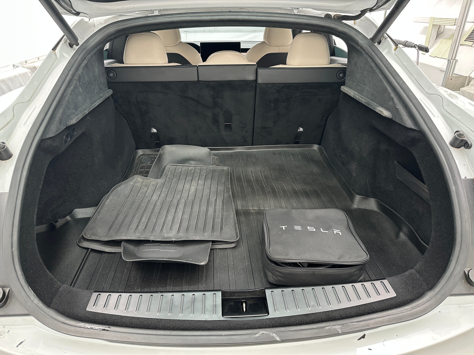 Thumbnail: 2022 Tesla Model S - 6