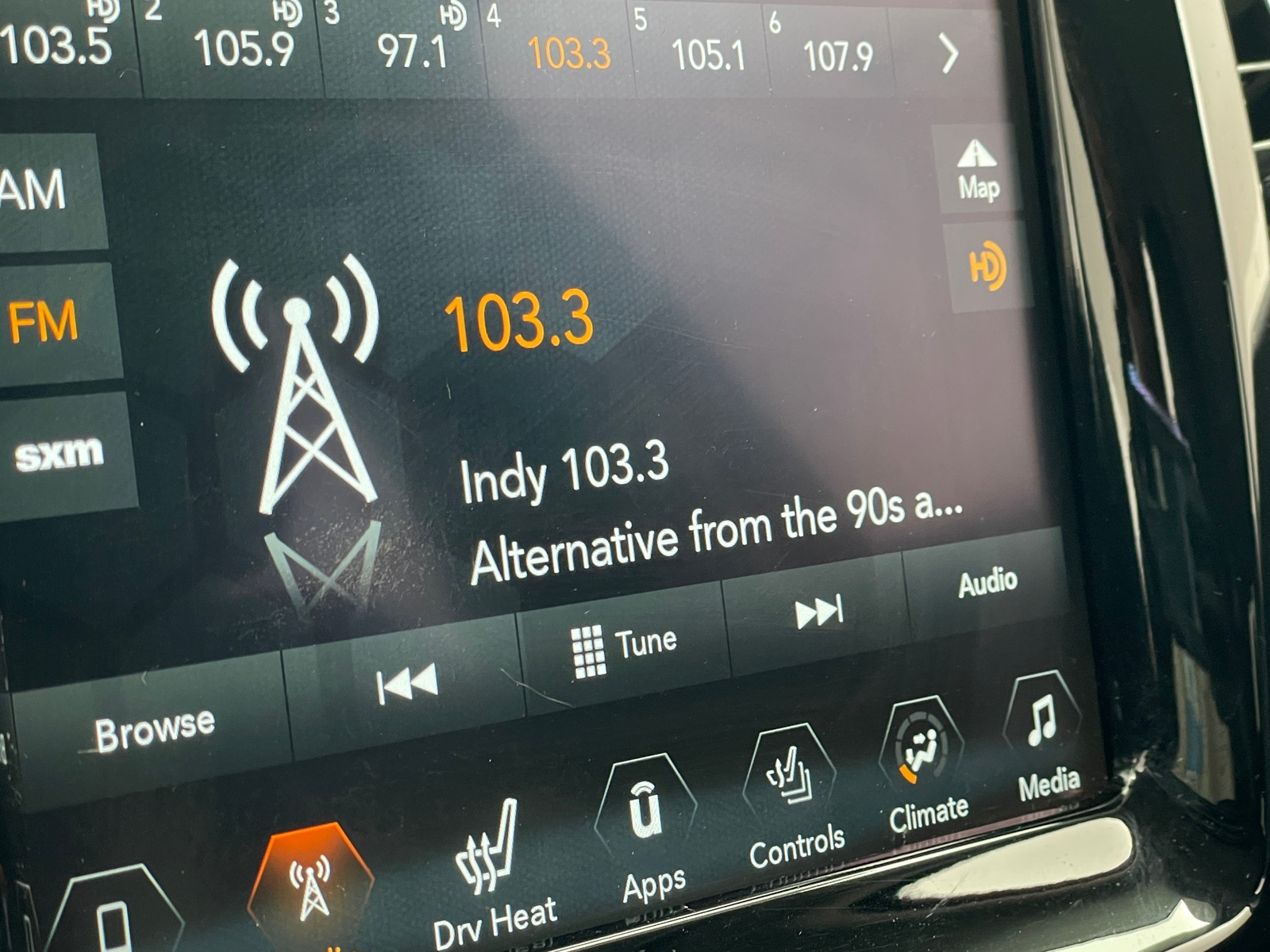 Thumbnail: 2017 Jeep Compass - 3