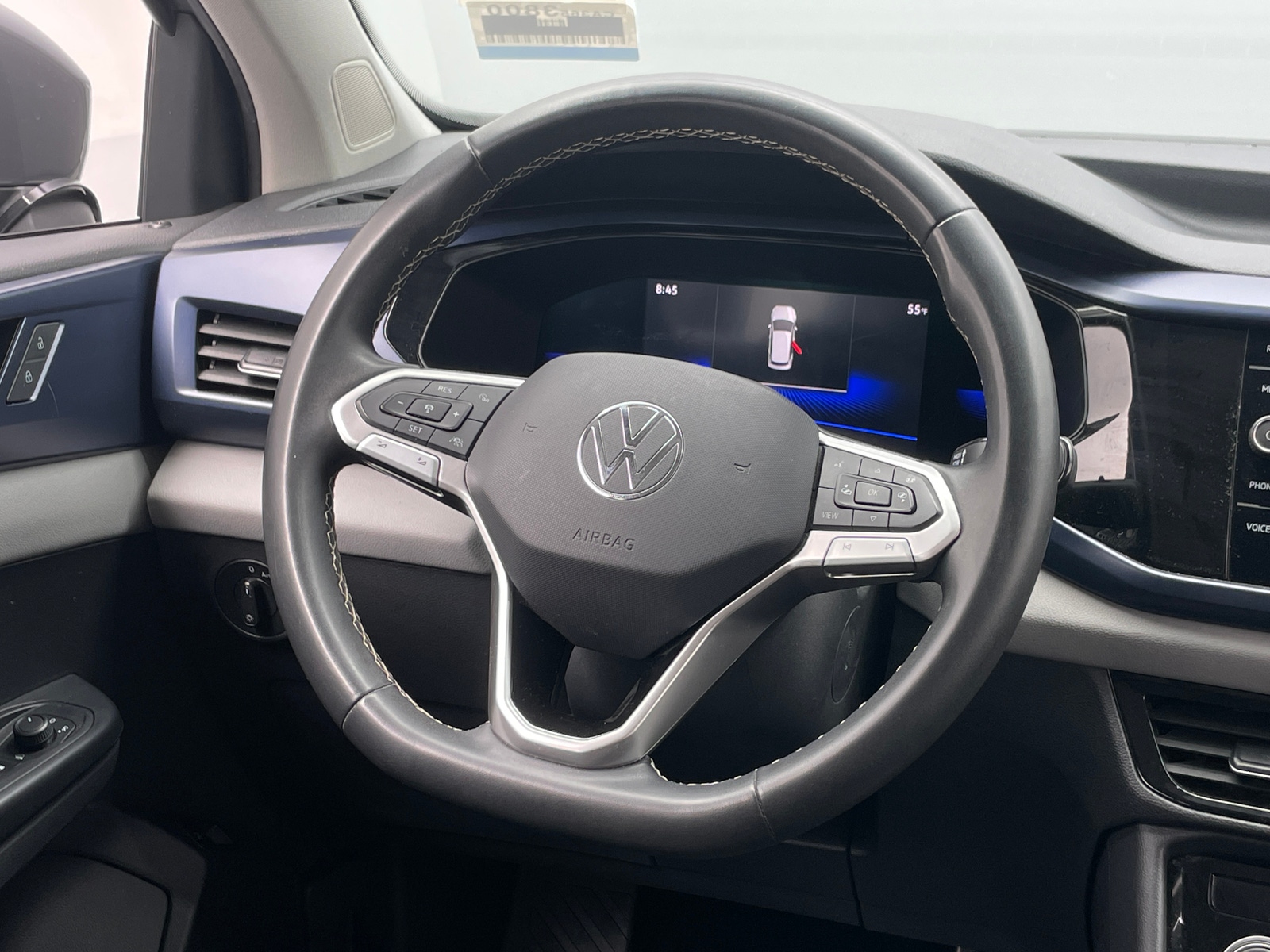 Thumbnail: 2023 Volkswagen Taos - 4