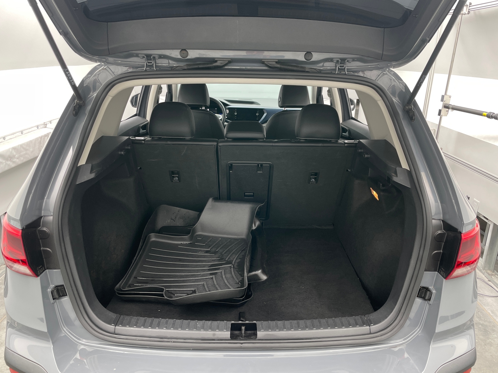 Thumbnail: 2023 Volkswagen Taos - 6