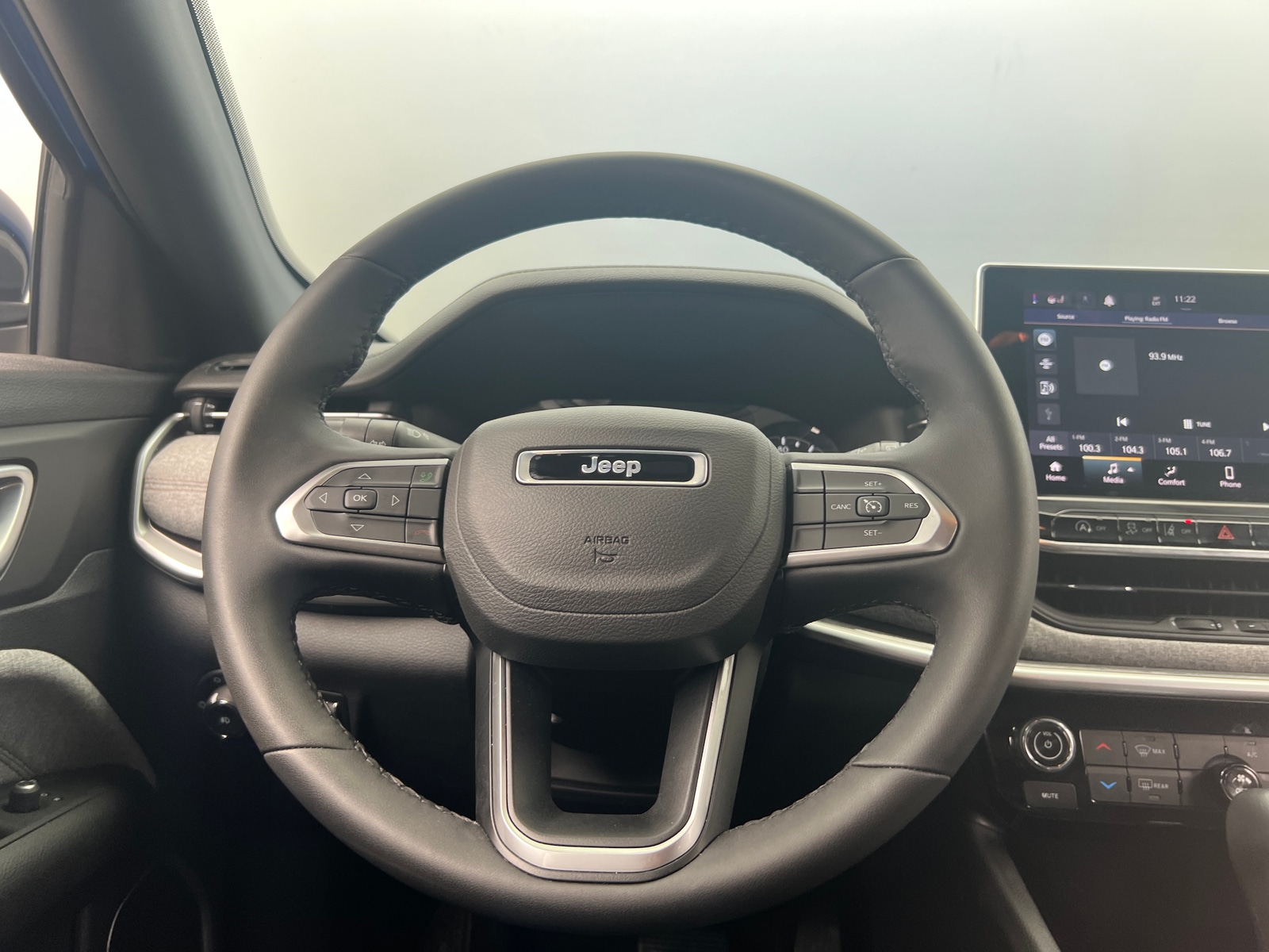 Thumbnail: 2023 Jeep Compass - 4