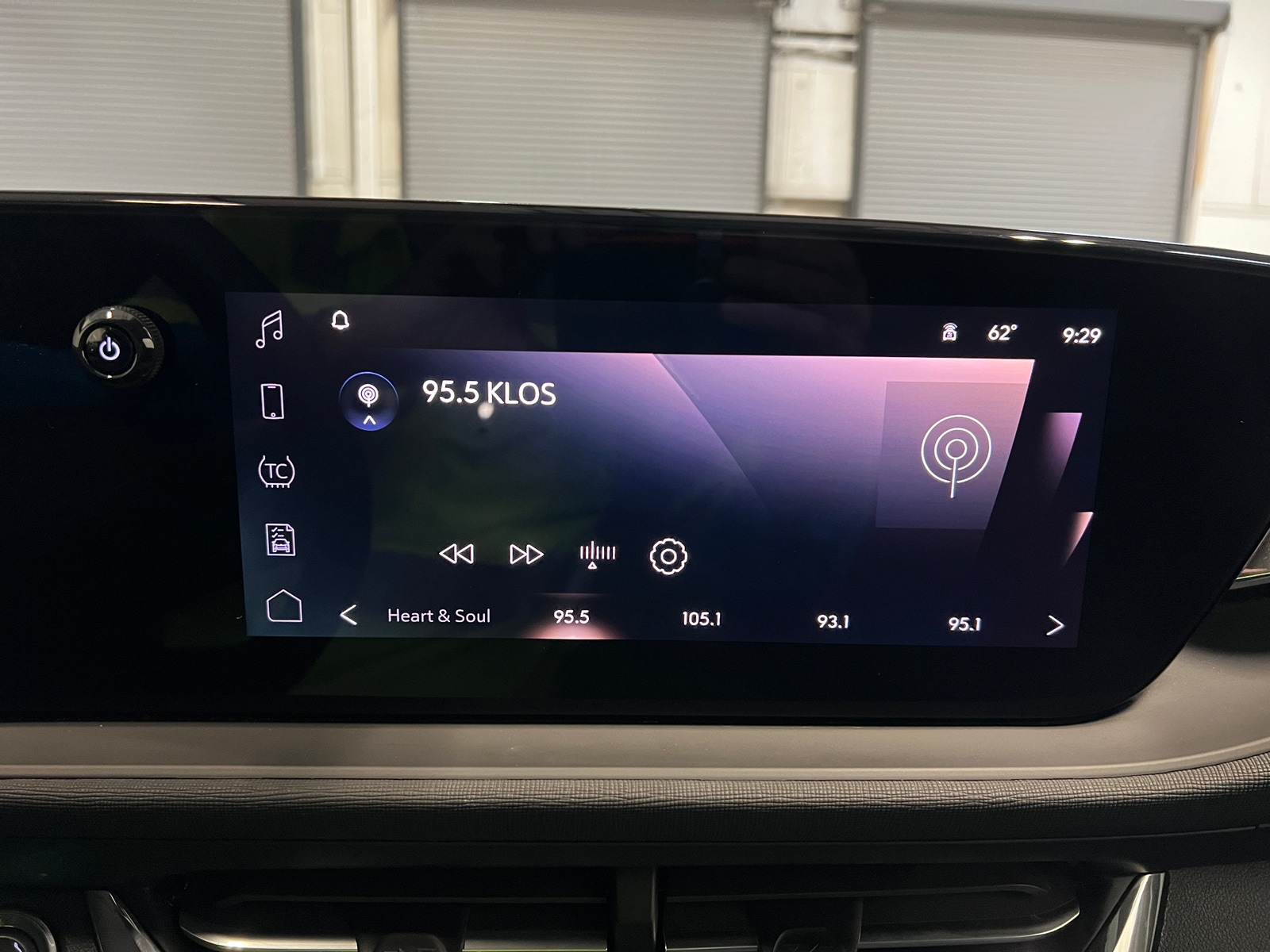 Thumbnail: 2025 Buick Envista - 3