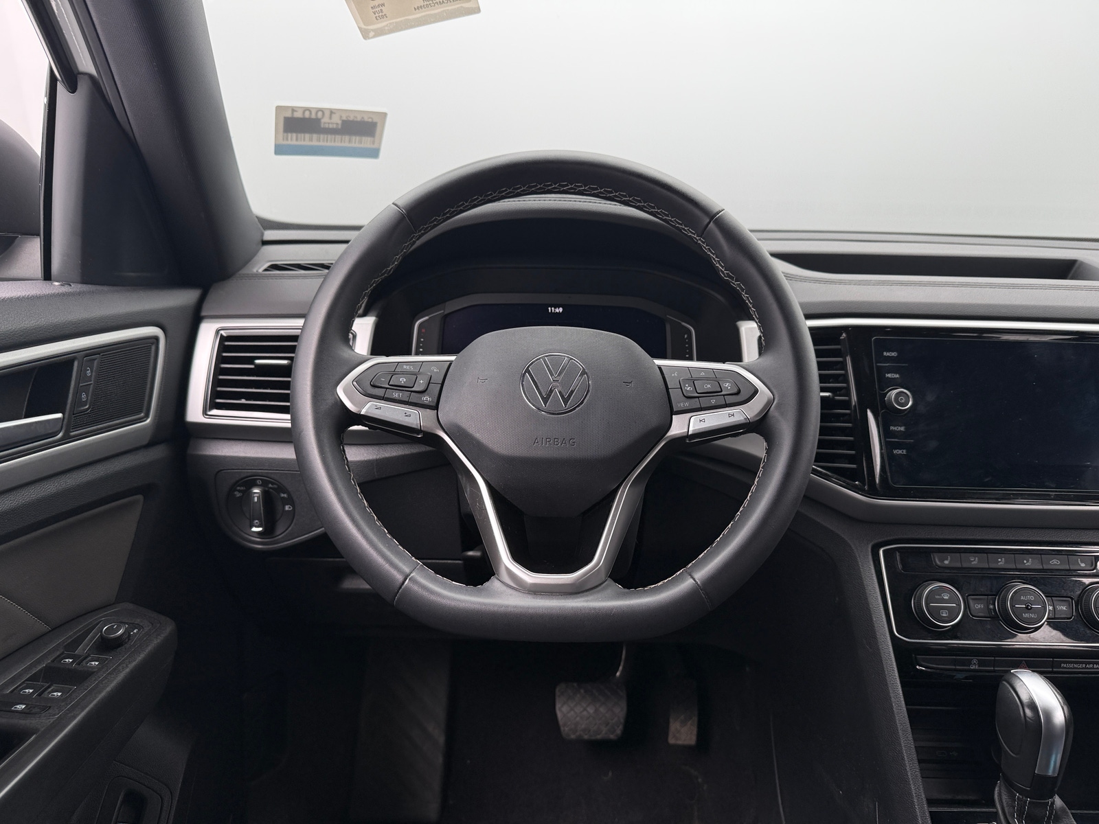 Thumbnail: 2023 Volkswagen Atlas - 4