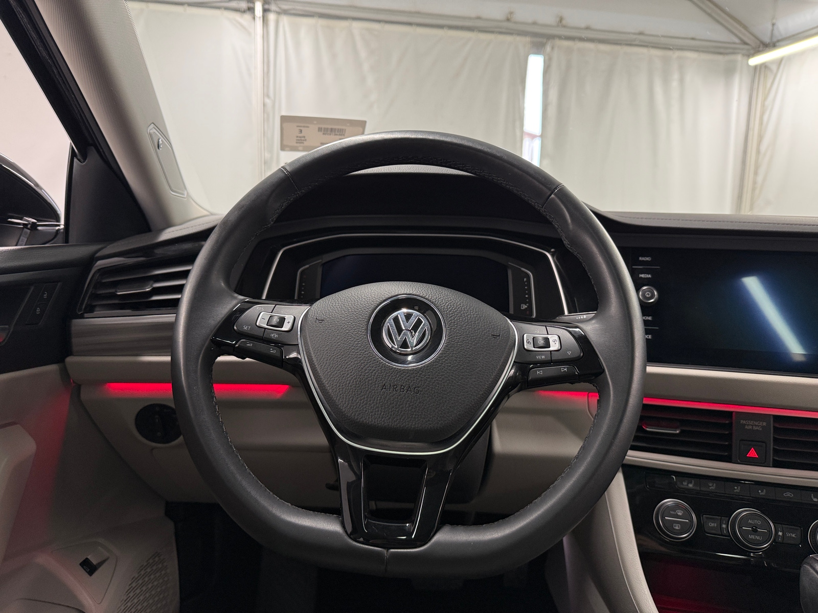 Thumbnail: 2020 Volkswagen Jetta - 4