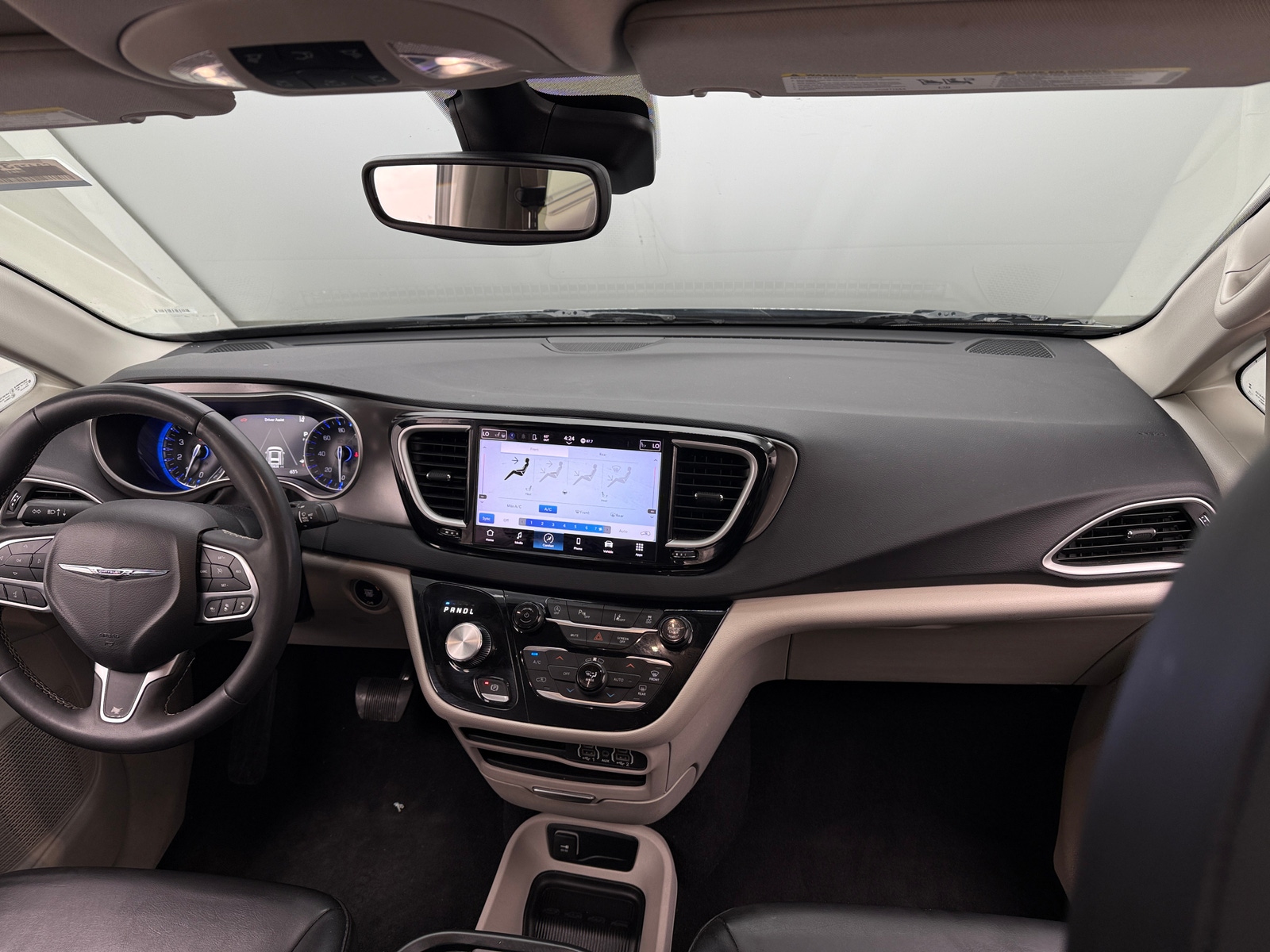 Thumbnail: 2023 Chrysler Pacifica - 2