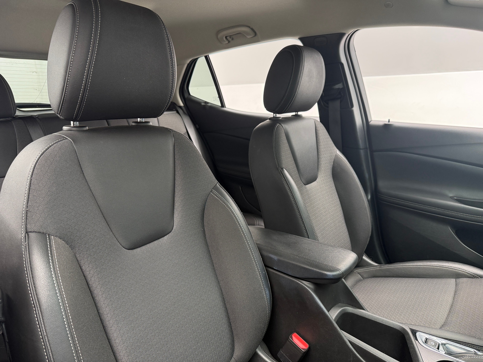 Thumbnail: 2025 Buick Encore GX - 2