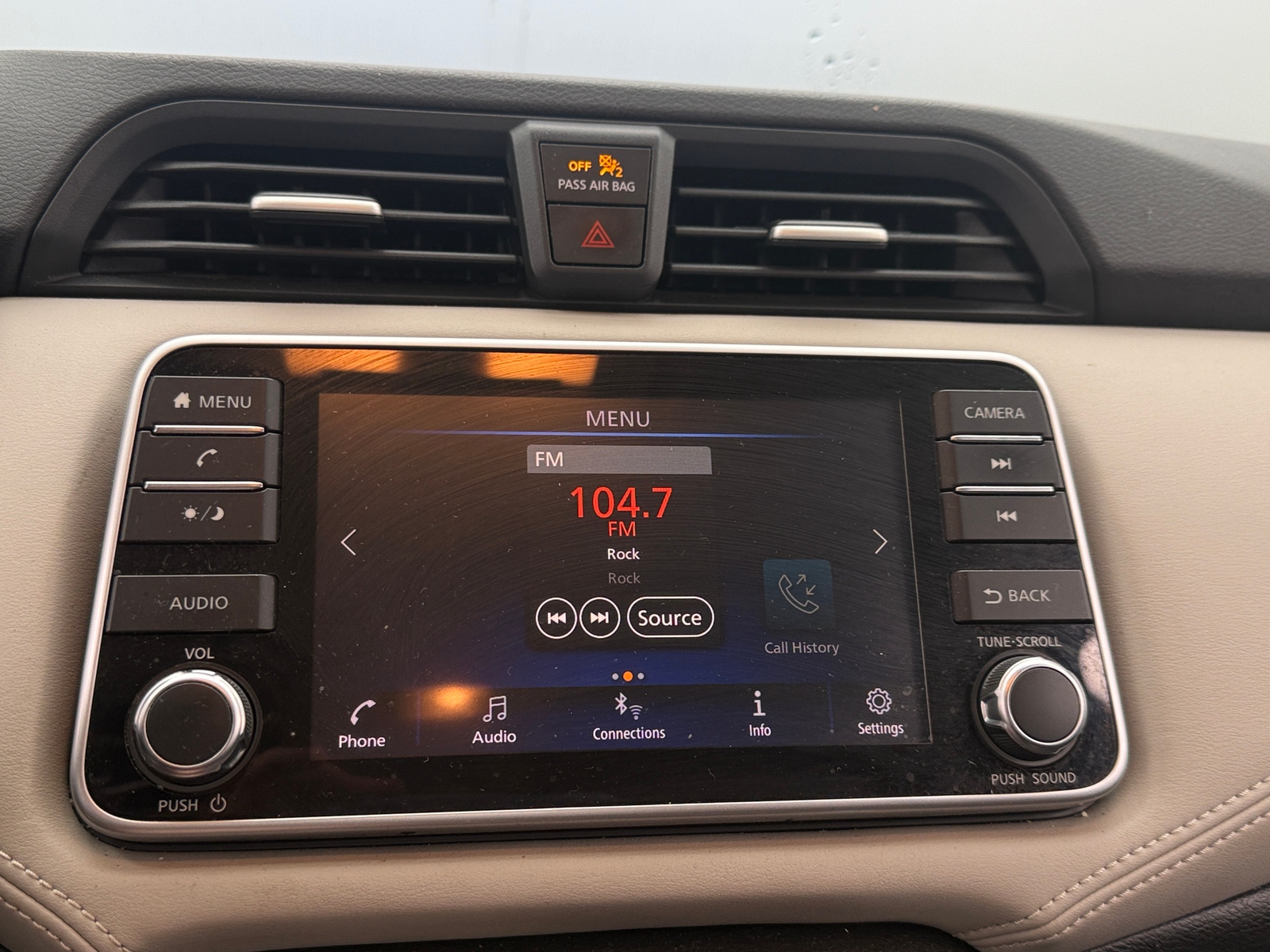 Thumbnail: 2020 Nissan Versa - 4