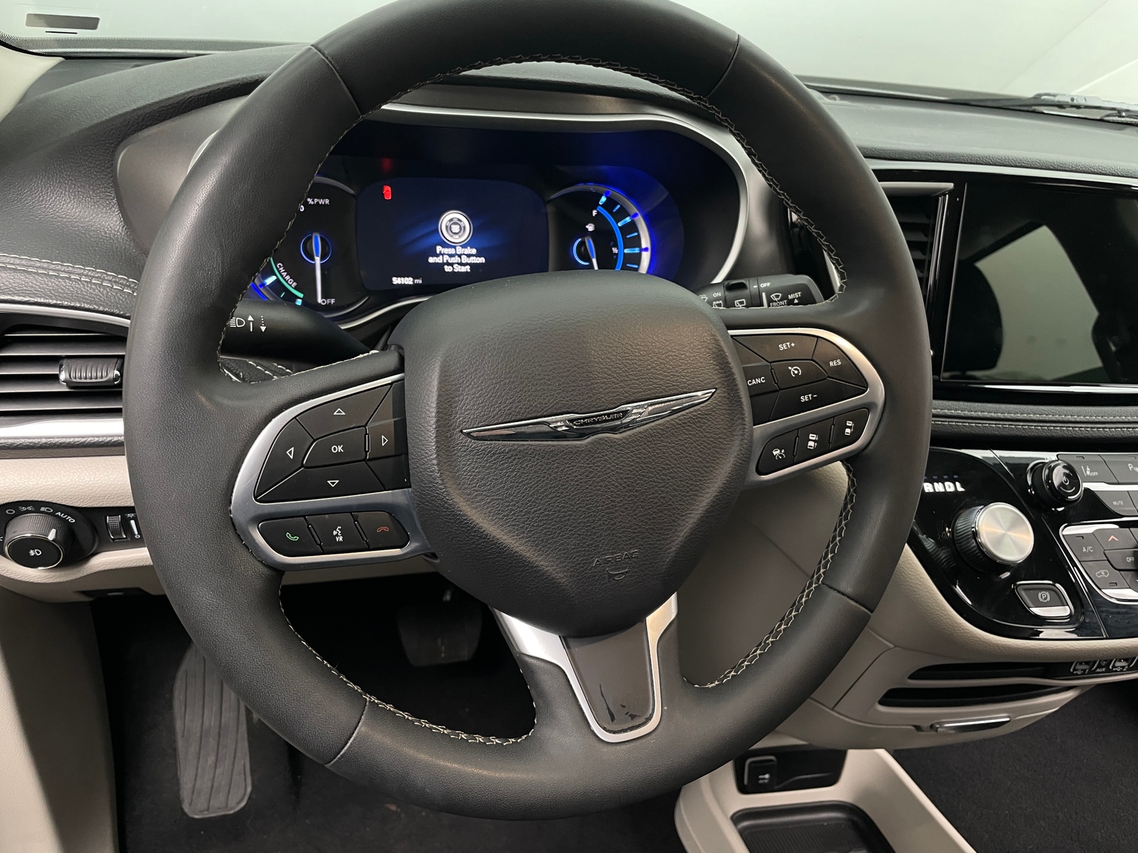 Thumbnail: 2024 Chrysler Pacifica - 4