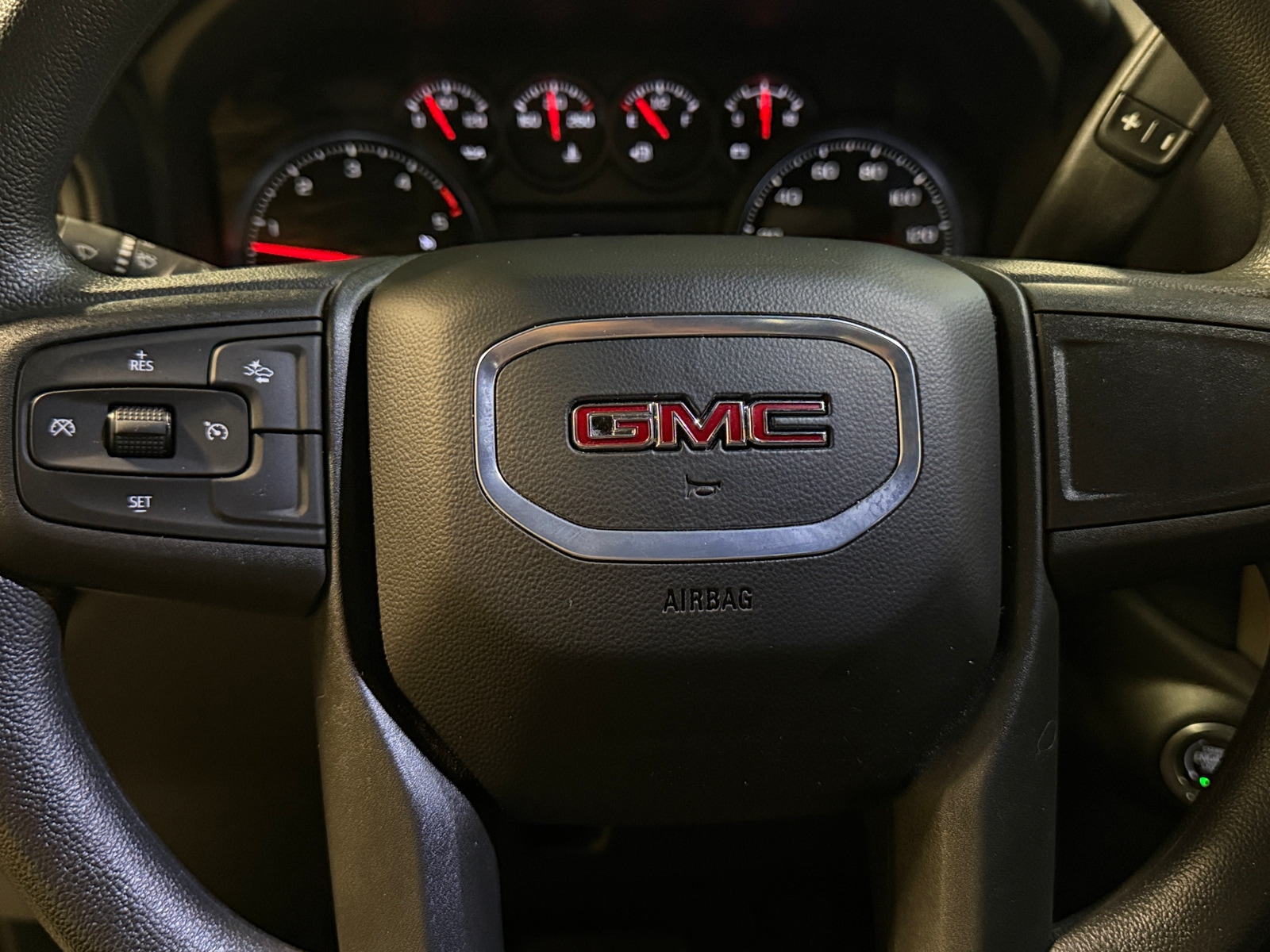 Thumbnail: 2024 GMC Sierra 2500 - 4