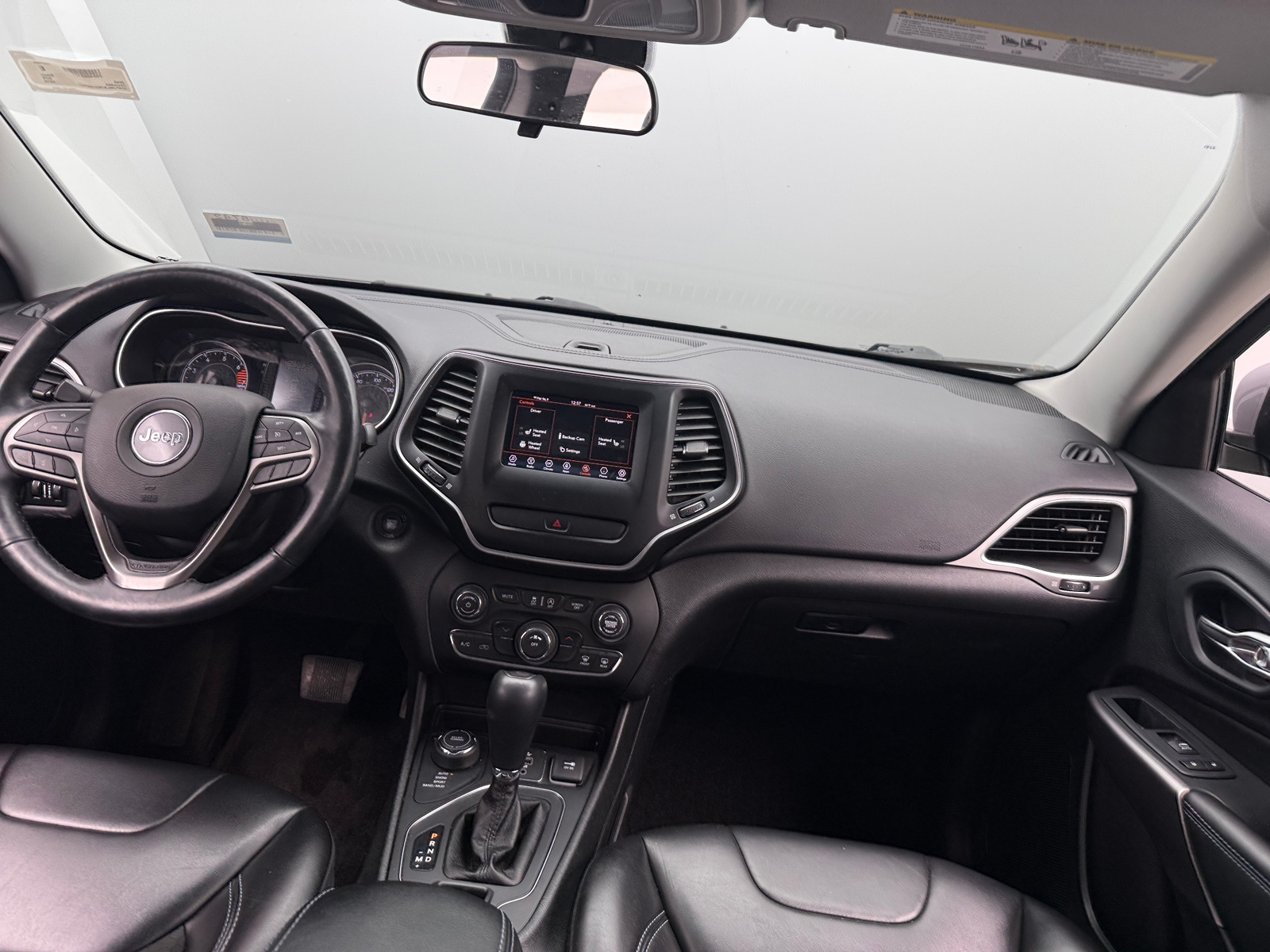 Thumbnail: 2019 Jeep Cherokee - 3