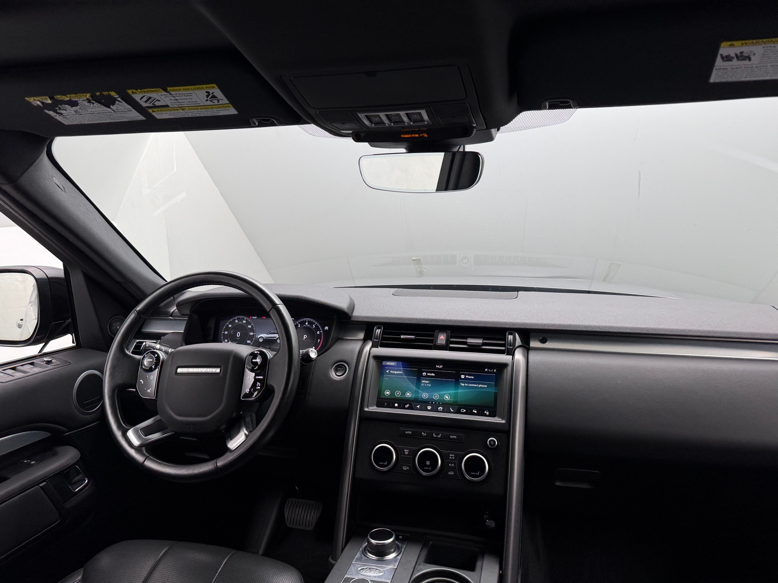 Thumbnail: 2020 Land Rover Discovery - 2