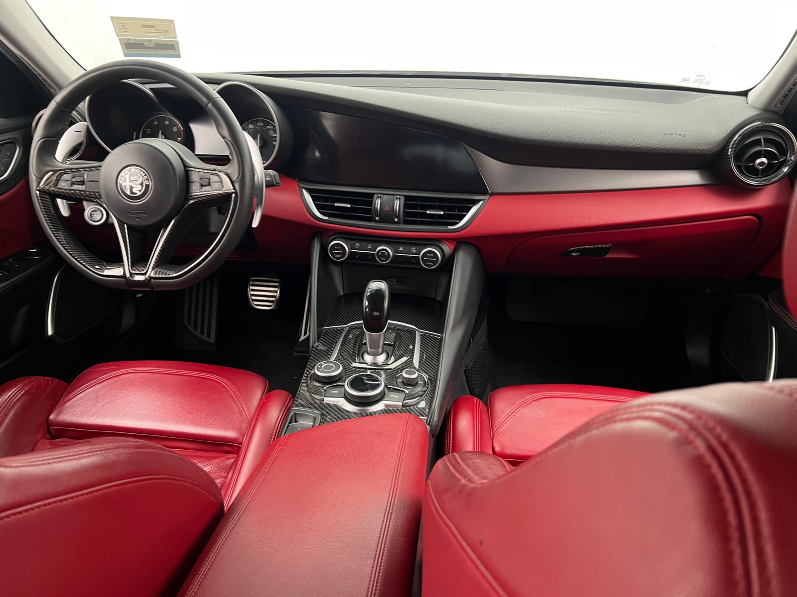 Thumbnail: 2019 Alfa Romeo Giulia - 2