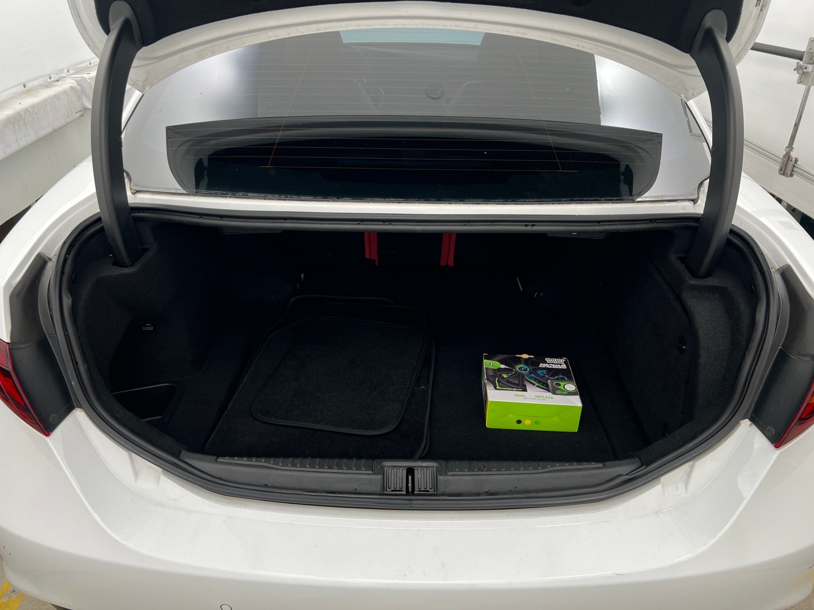 Thumbnail: 2019 Alfa Romeo Giulia - 6