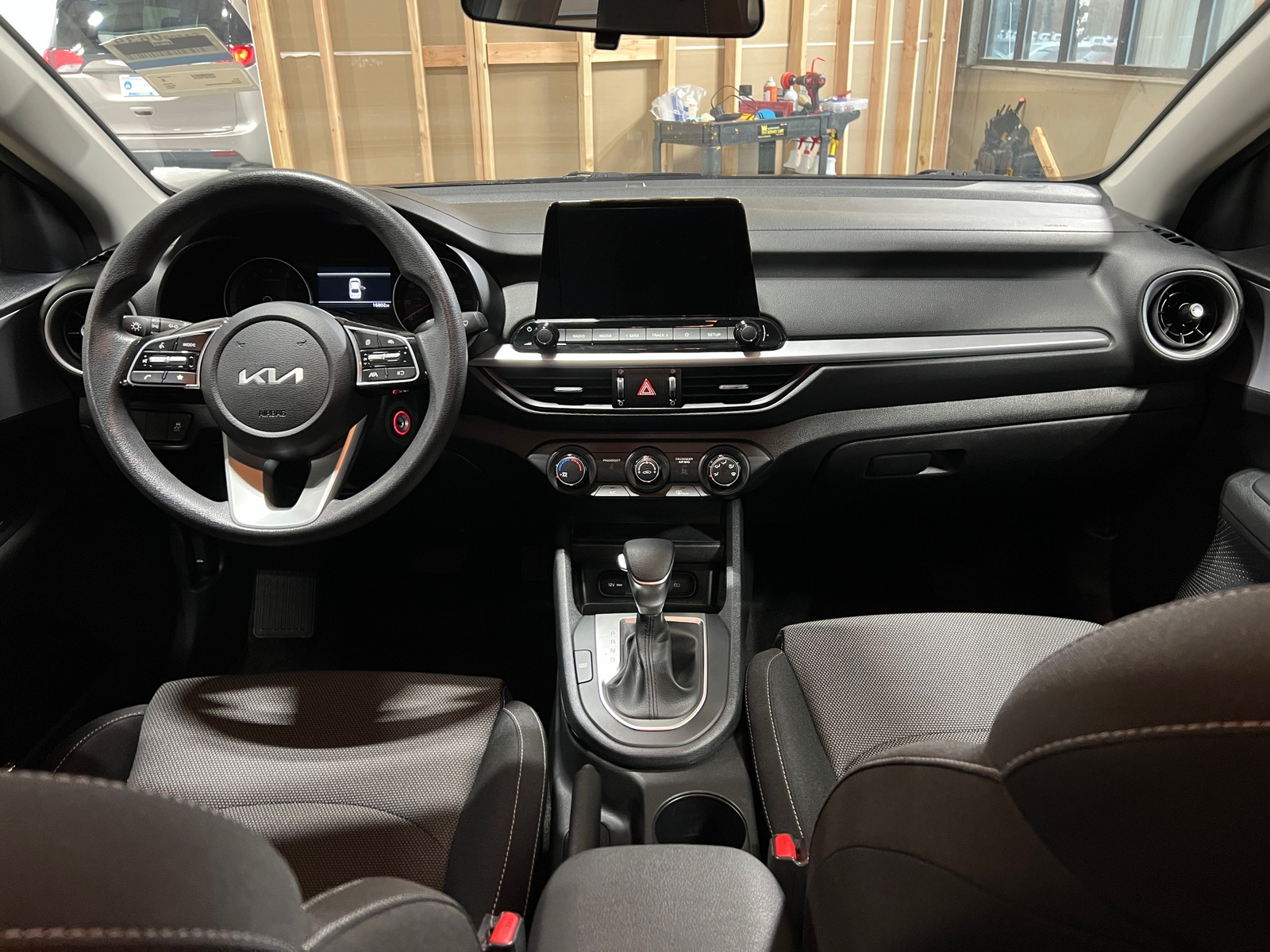 Thumbnail: 2024 Kia Forte - 3